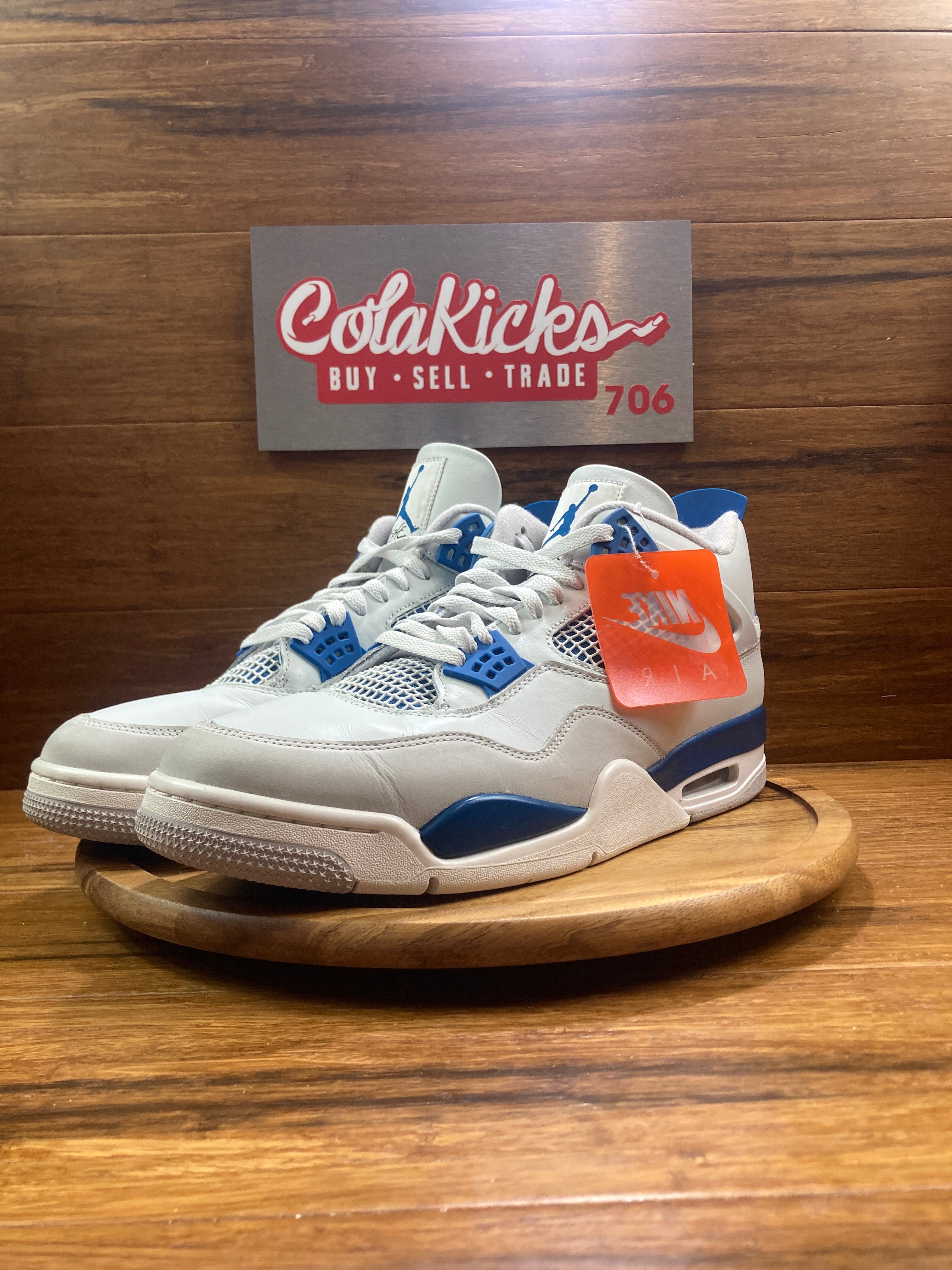 Jordan 4 Retro Military Blue (2024)