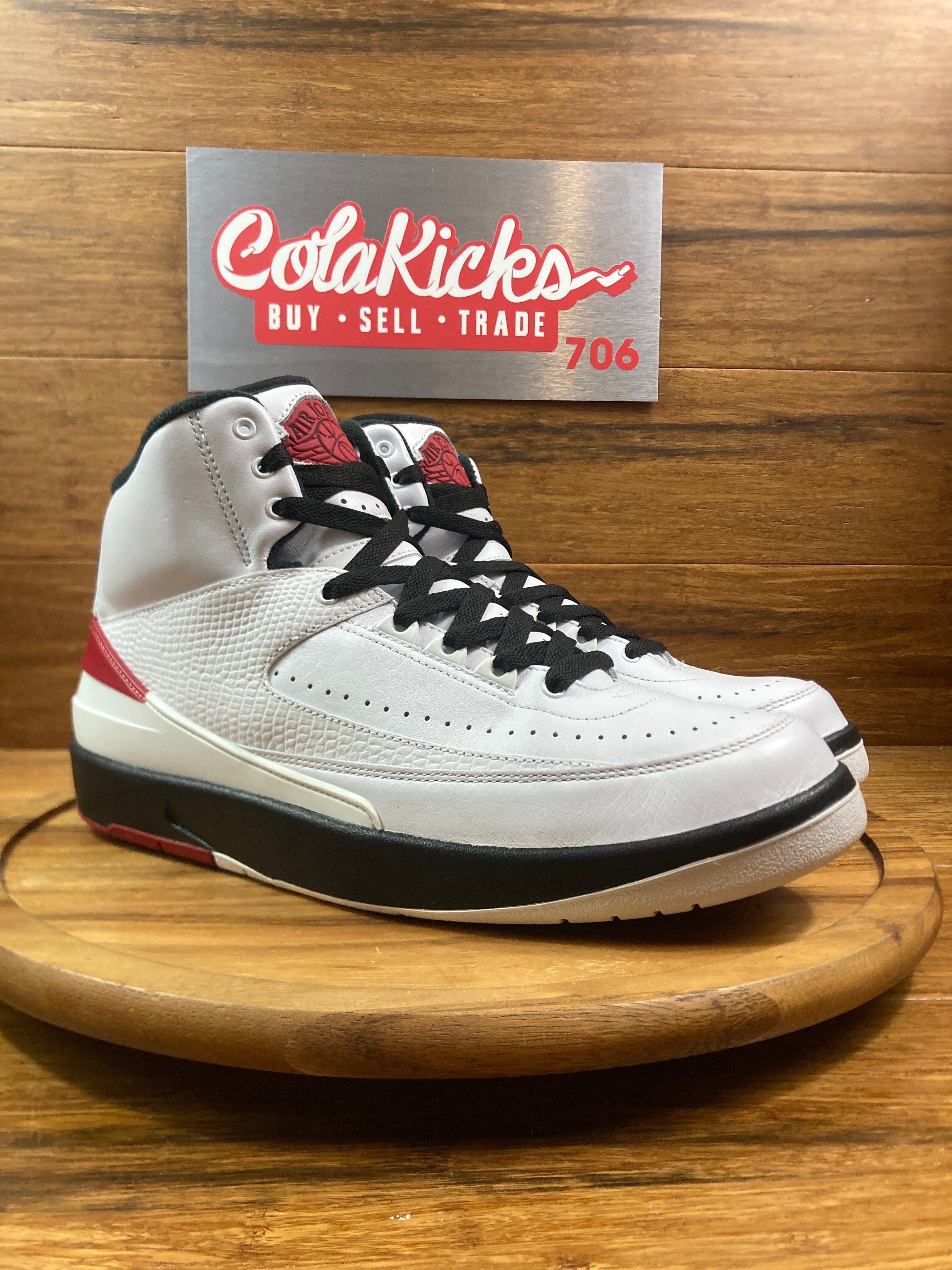 Jordan 2 Retro OG Chicago (2022)