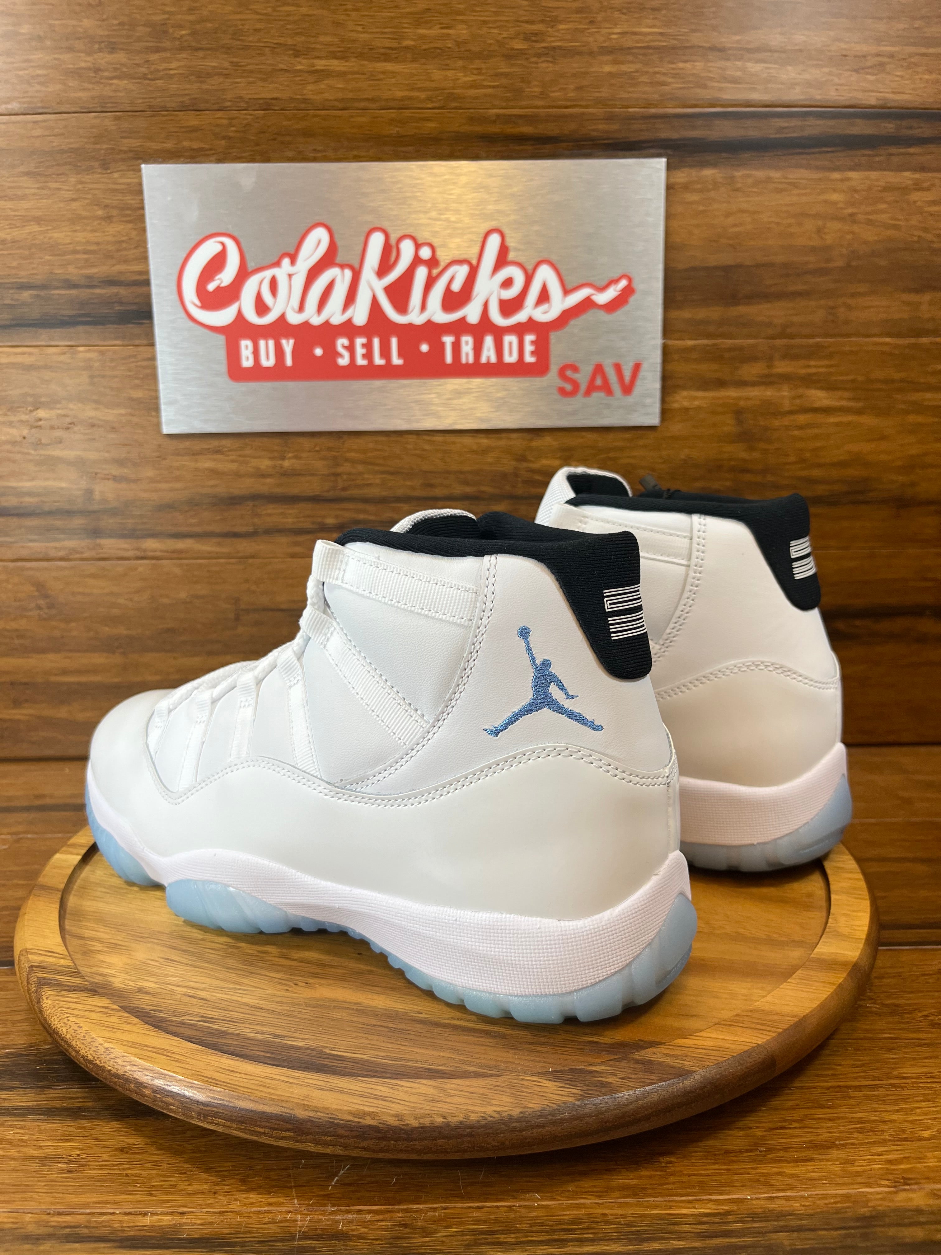 Jordan 11 Retro Legend Blue (2024)