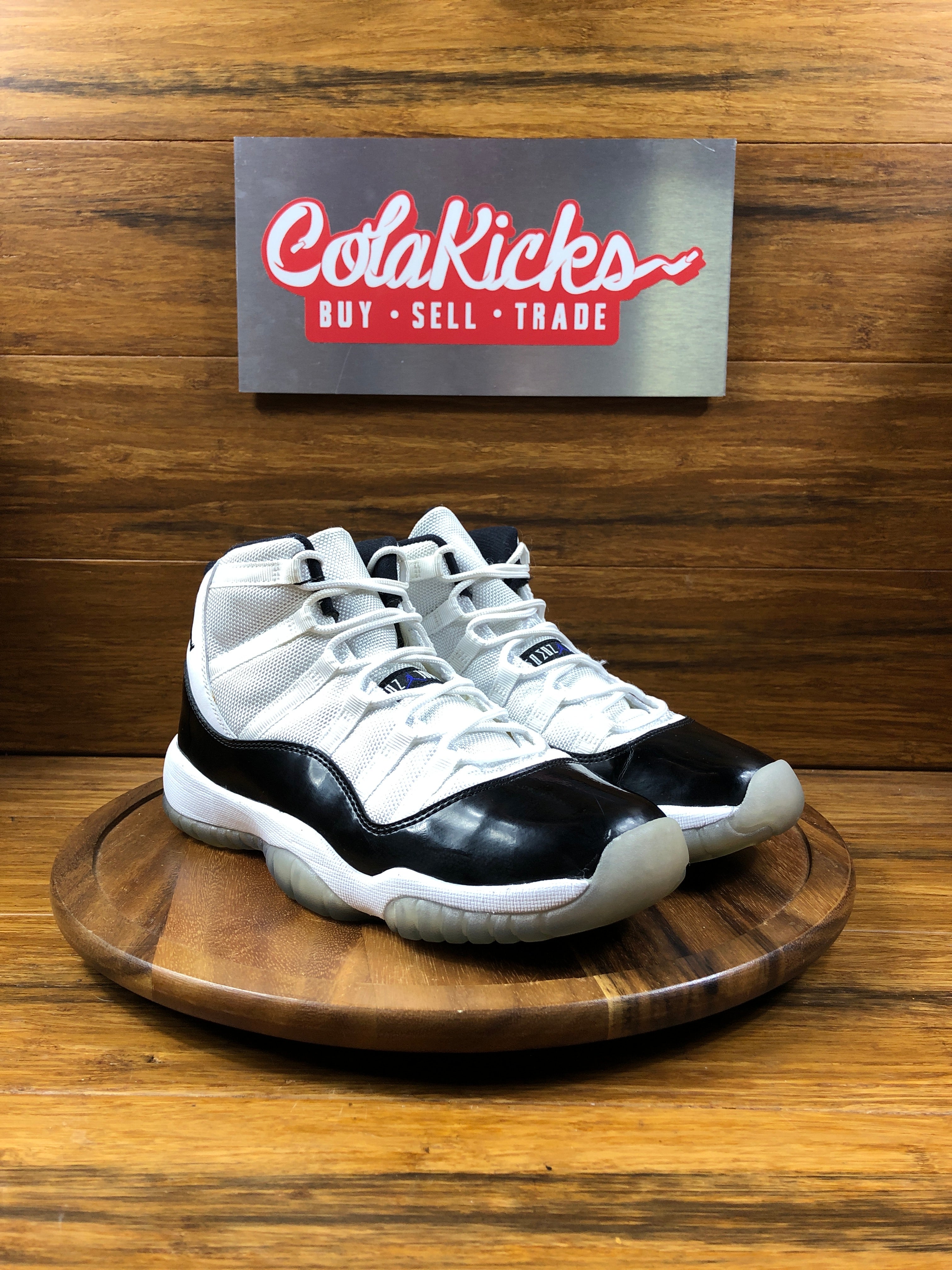 Jordan 11 Retro Concord (2011)