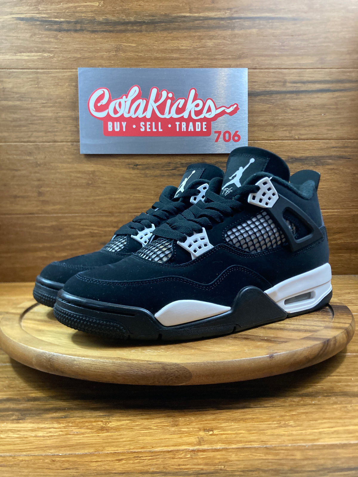 Jordan 4 Retro White Thunder