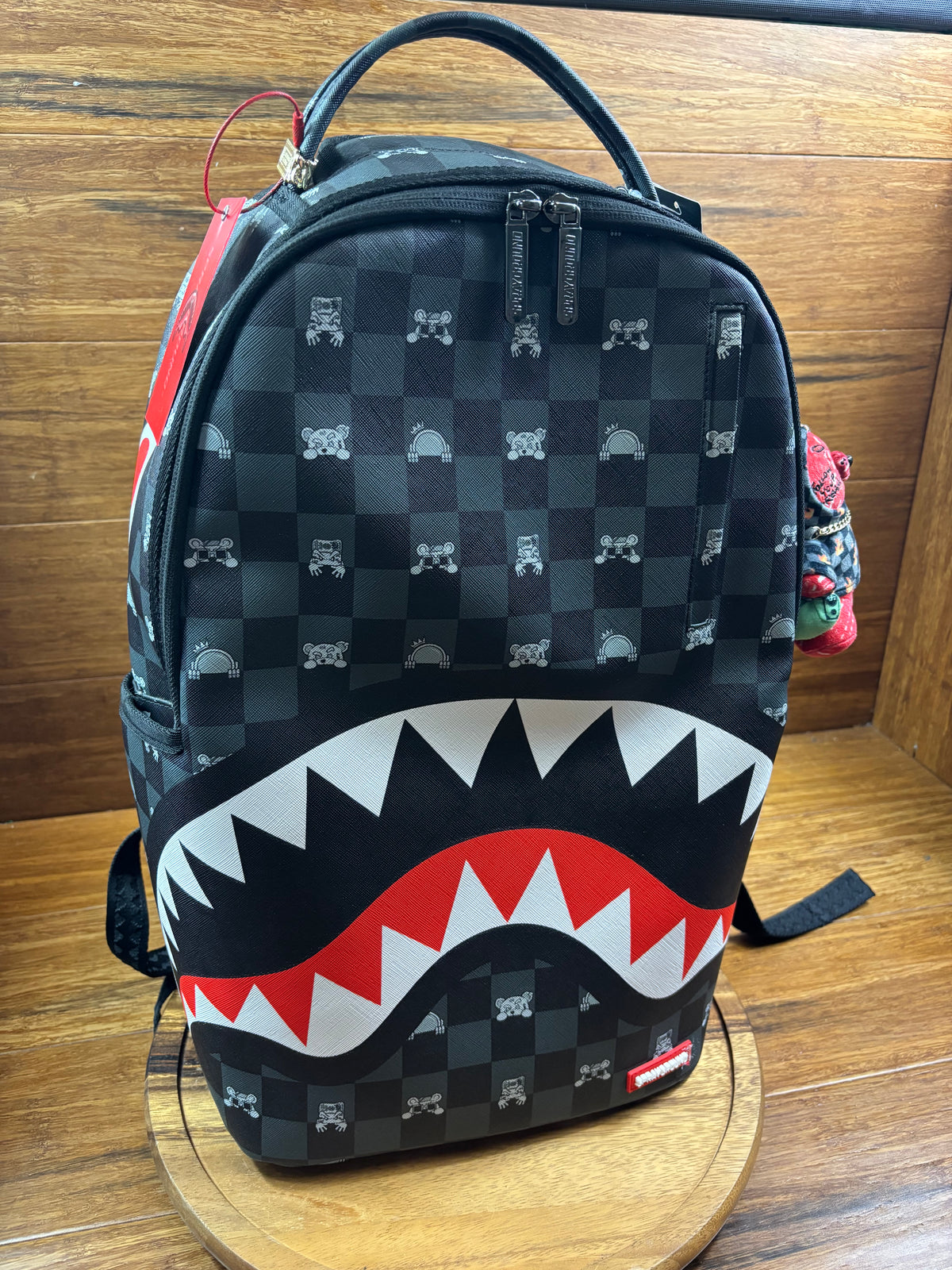 Sprayground Shark Mob Hideout Backpack Multi (VNDS)