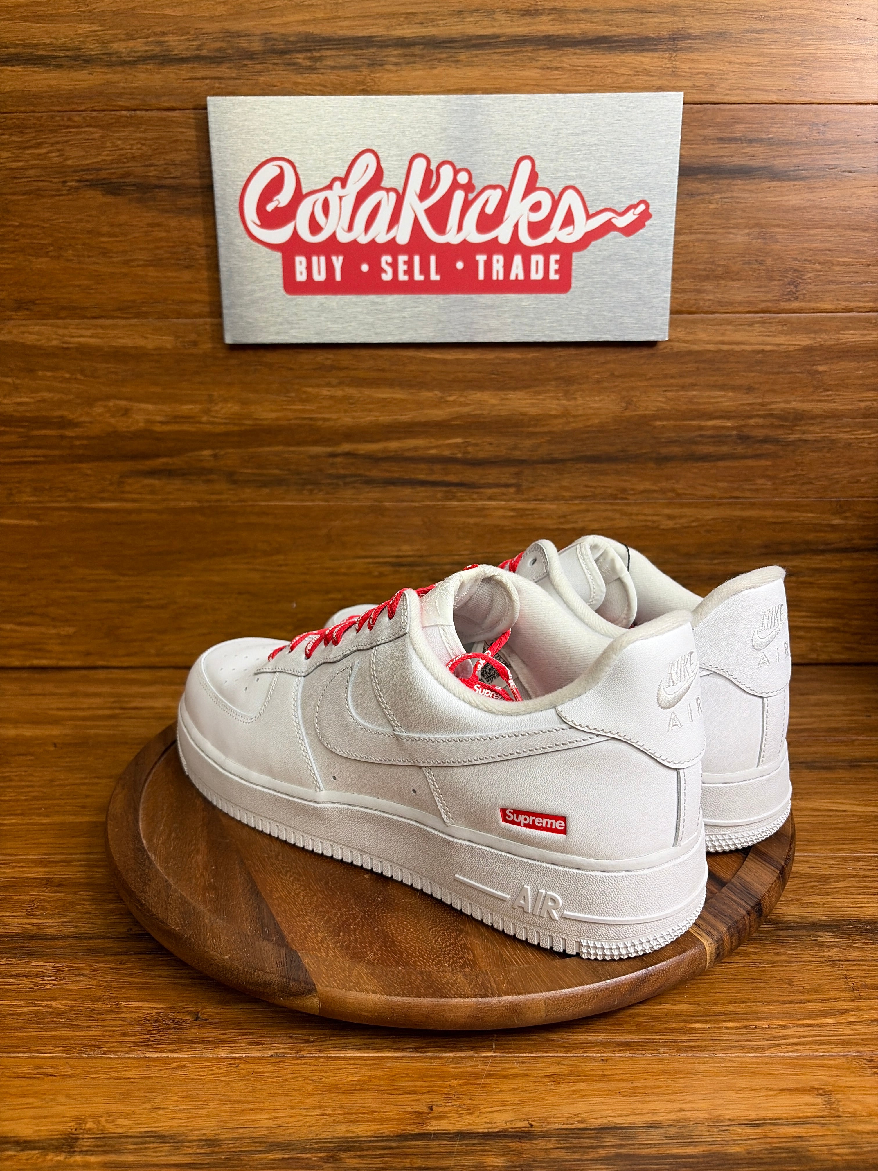 Nike Air Force 1 Low Supreme White