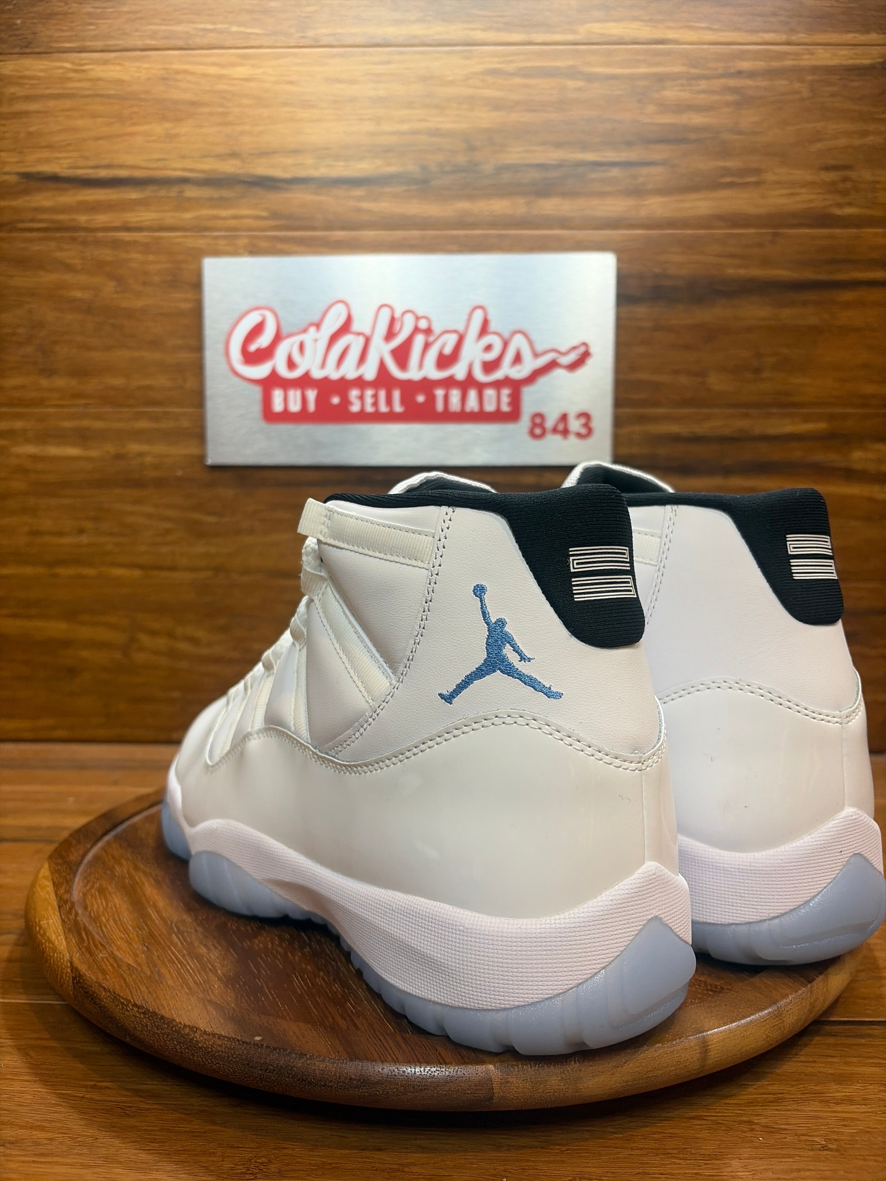 Jordan 11 Retro Legend Blue (2024)