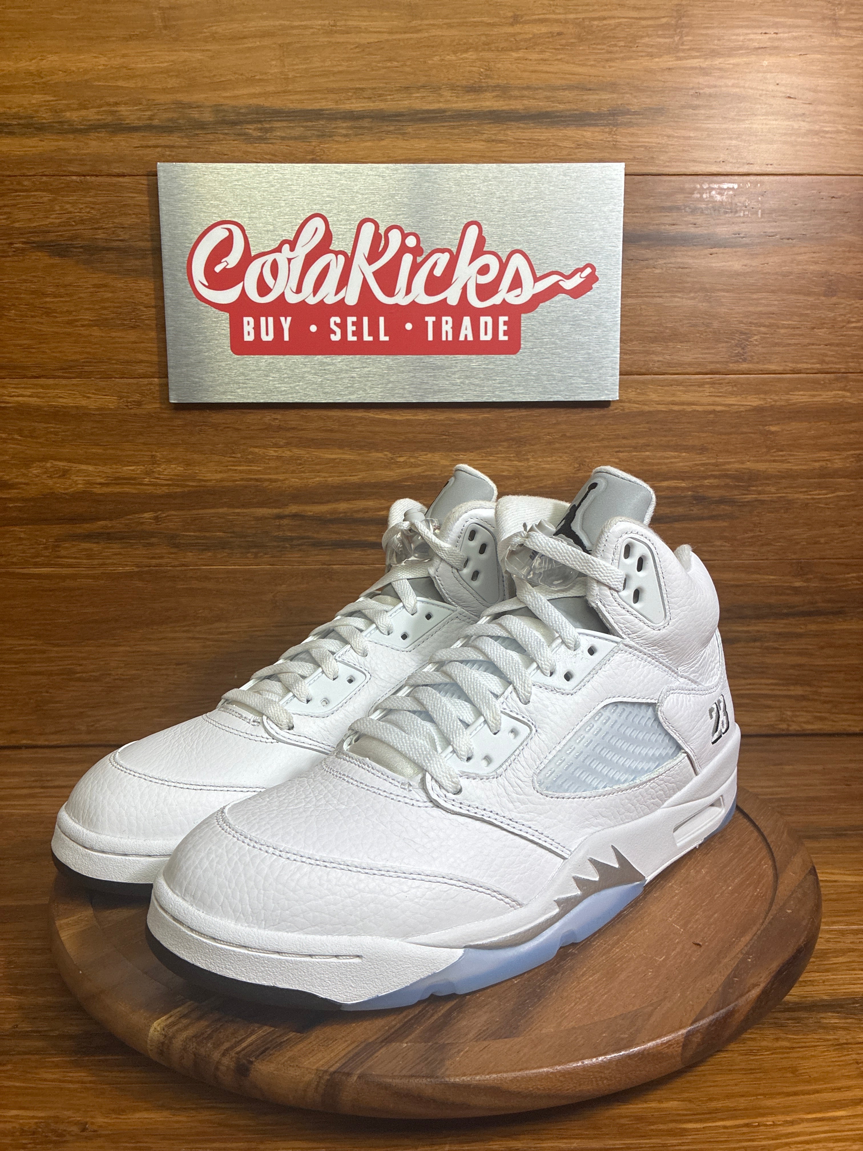 Jordan 5 Retro White Metallic (2026)