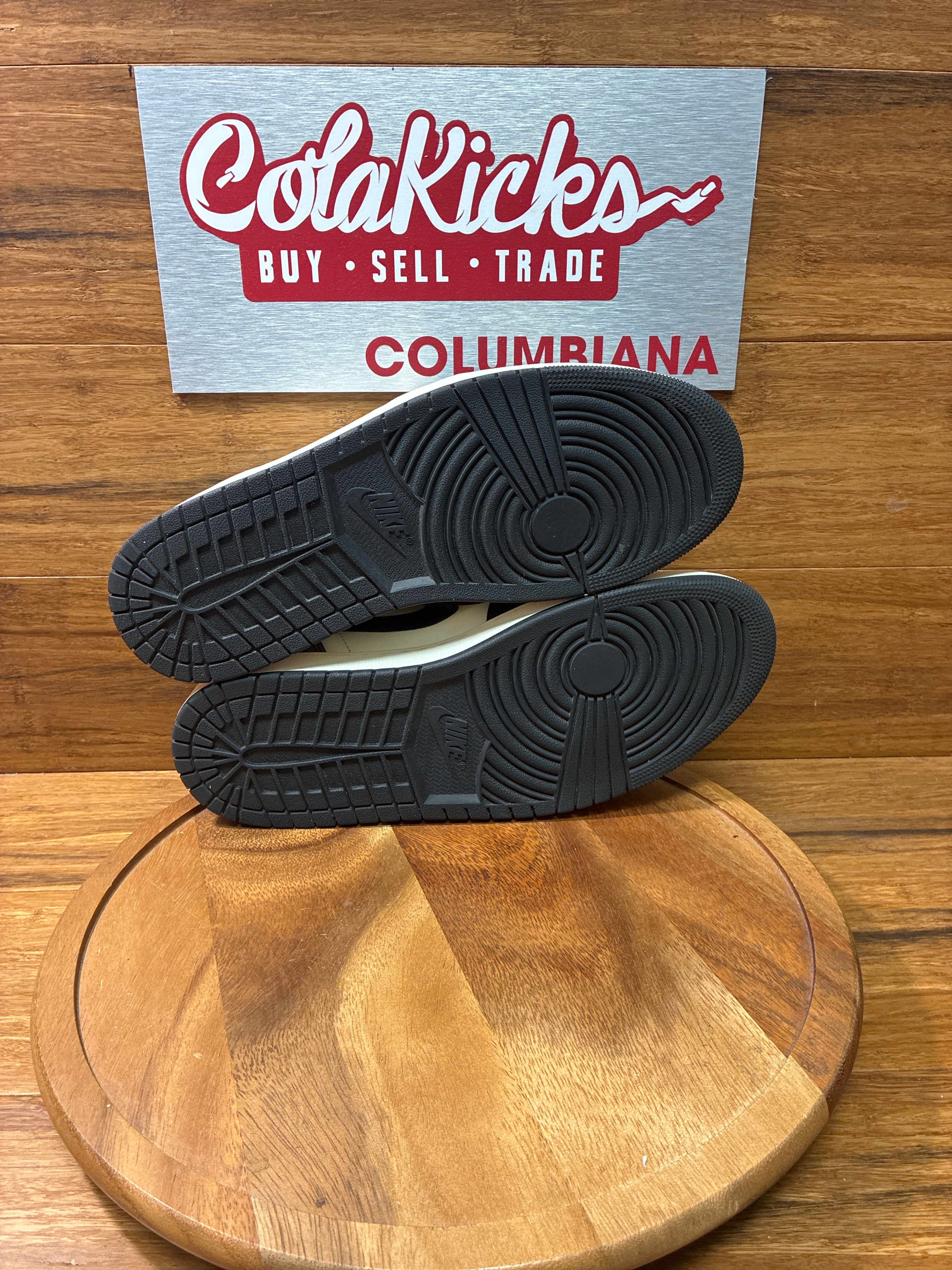 Jordan 1 Retro Low OG Mocha