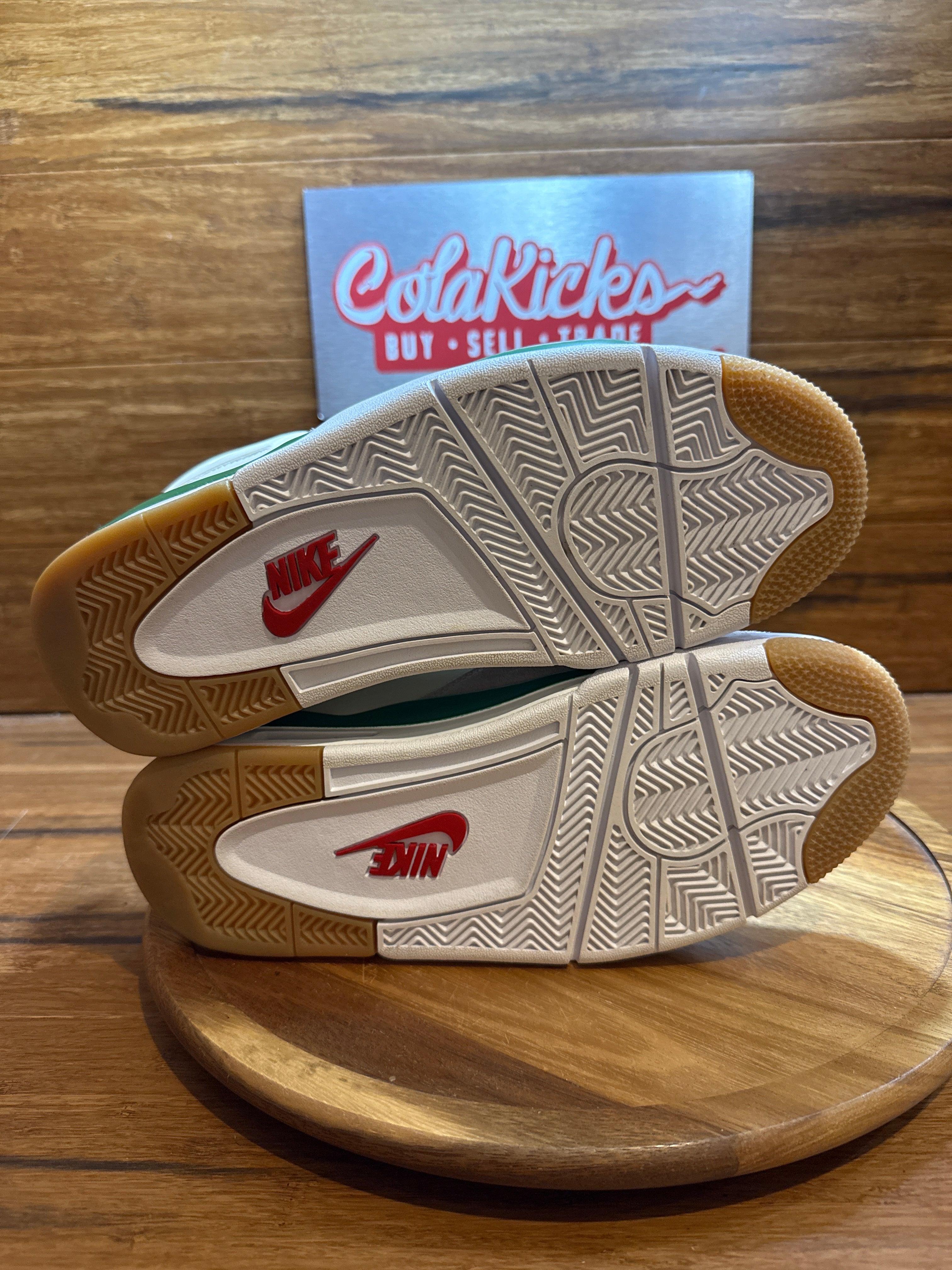 Jordan 4 Retro SB Pine Green