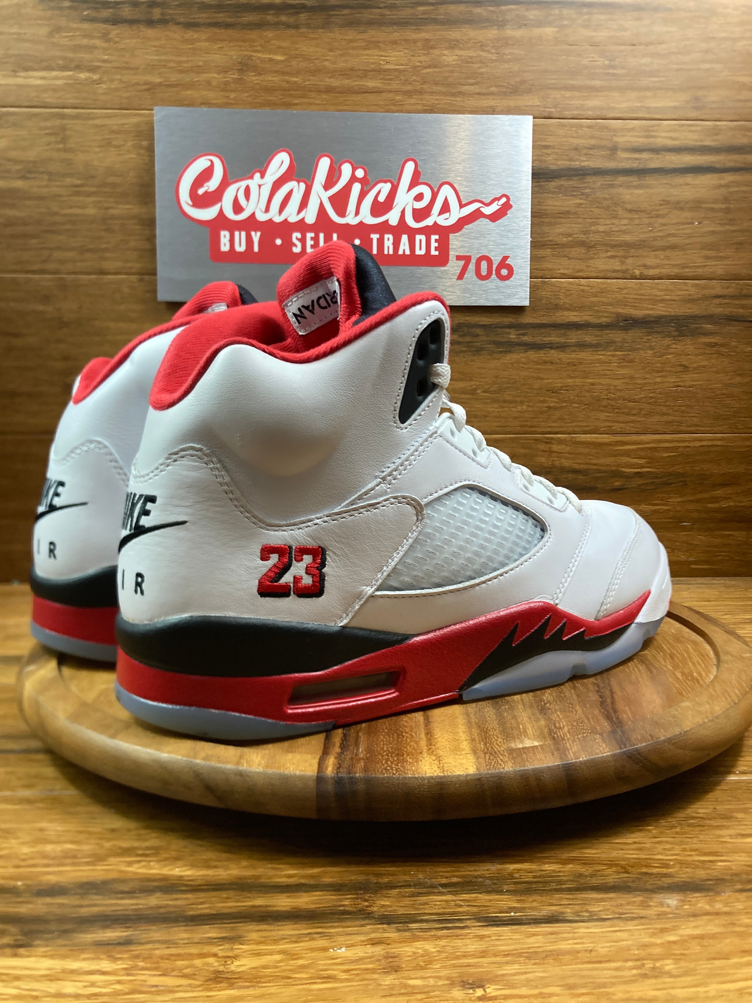 Jordan 5 Retro Fire Red Black Tongue (2025)
