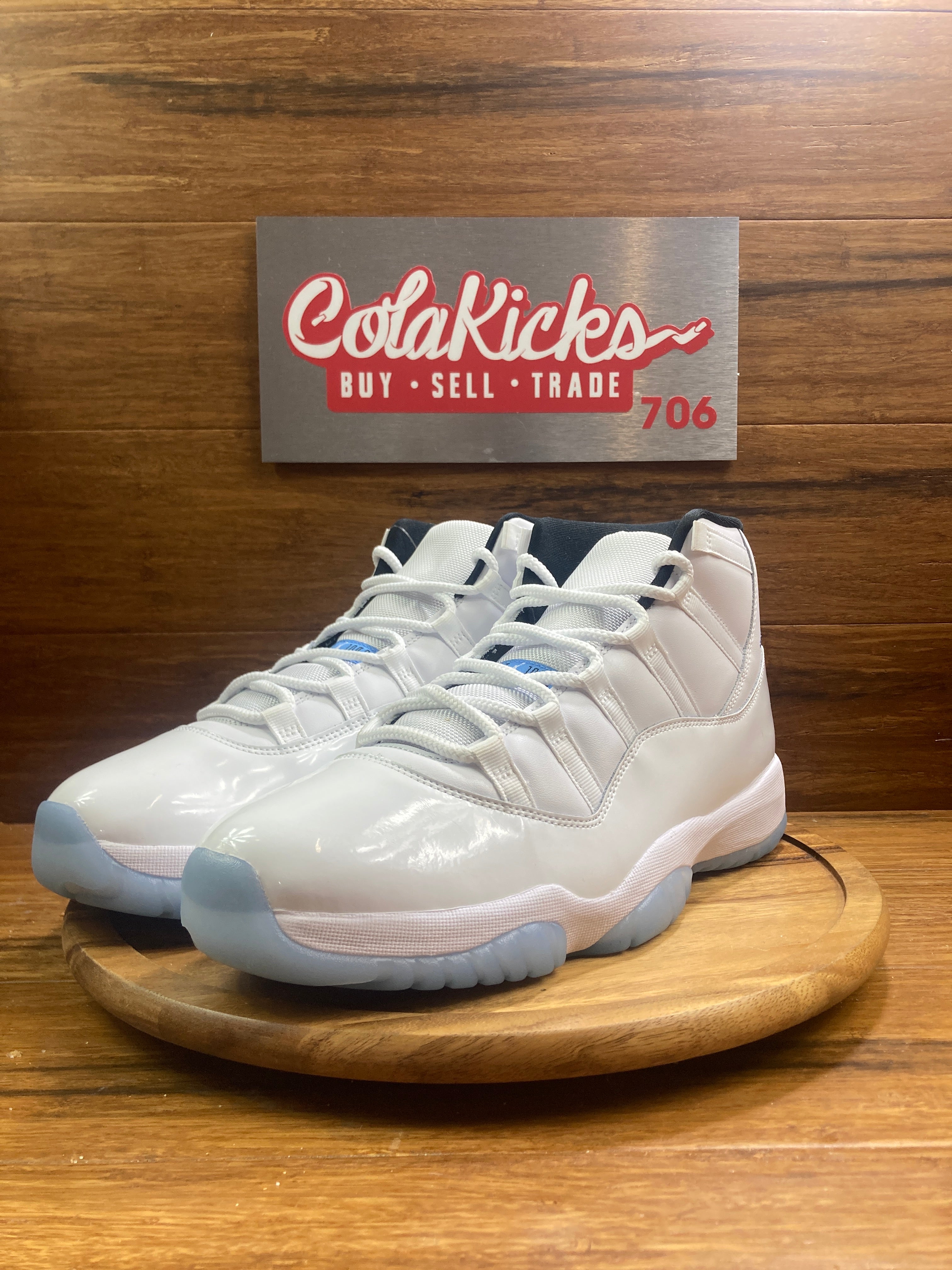 Jordan 11 Retro Legend Blue (2024)