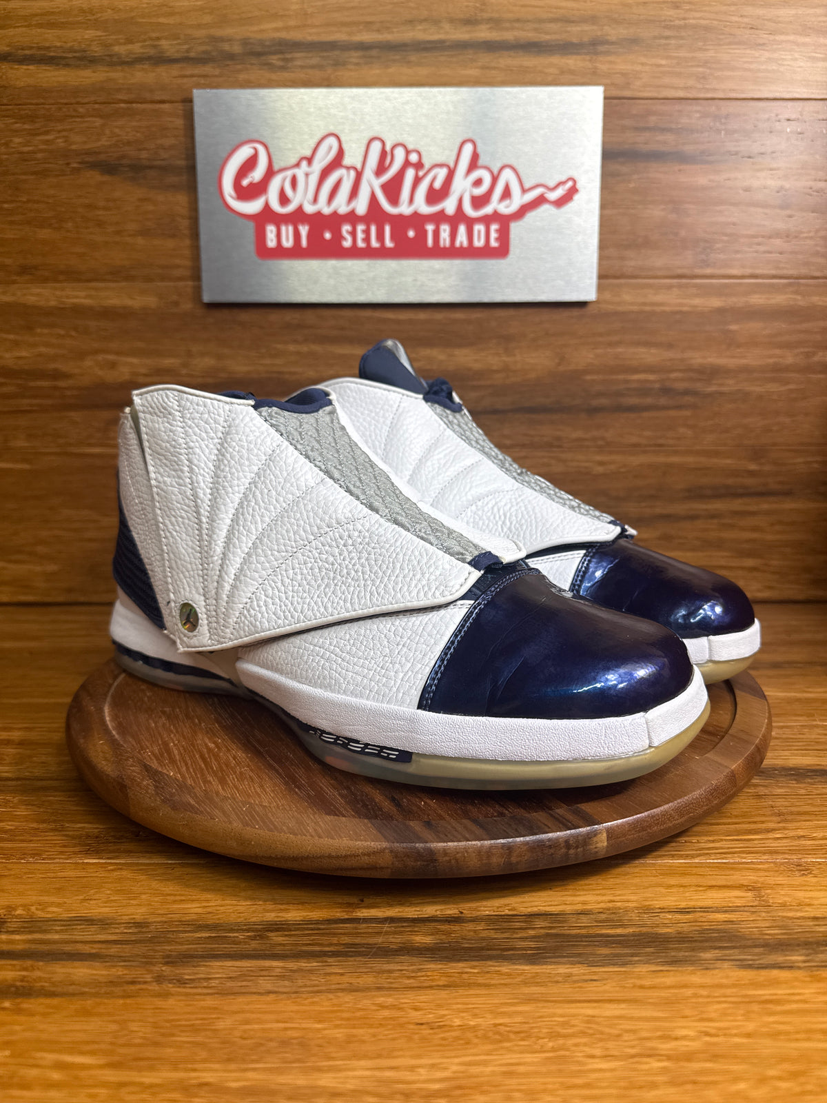 Jordan 16 Retro Midnight Navy (2016)