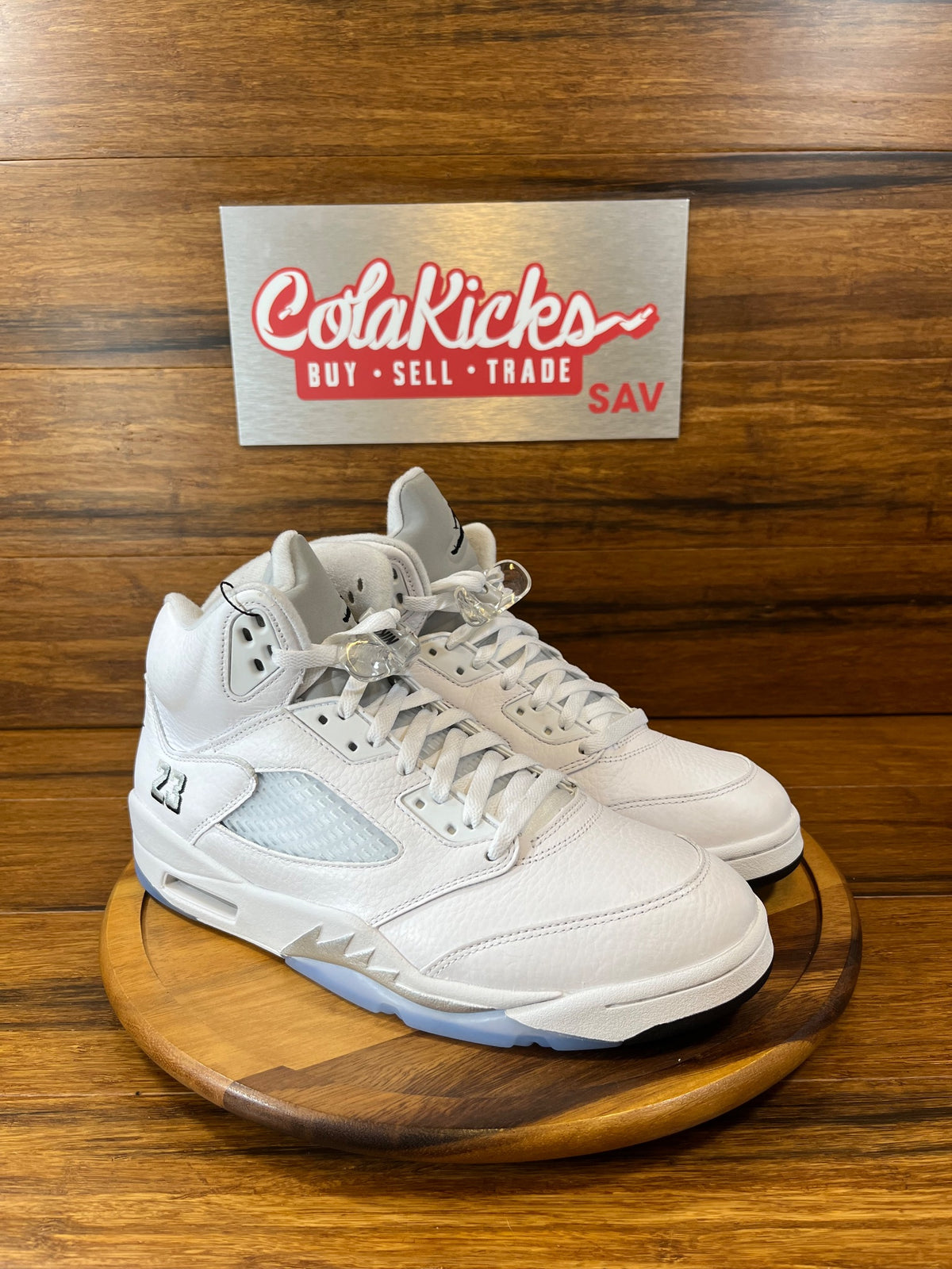 Jordan 5 Retro White Metallic (2026)