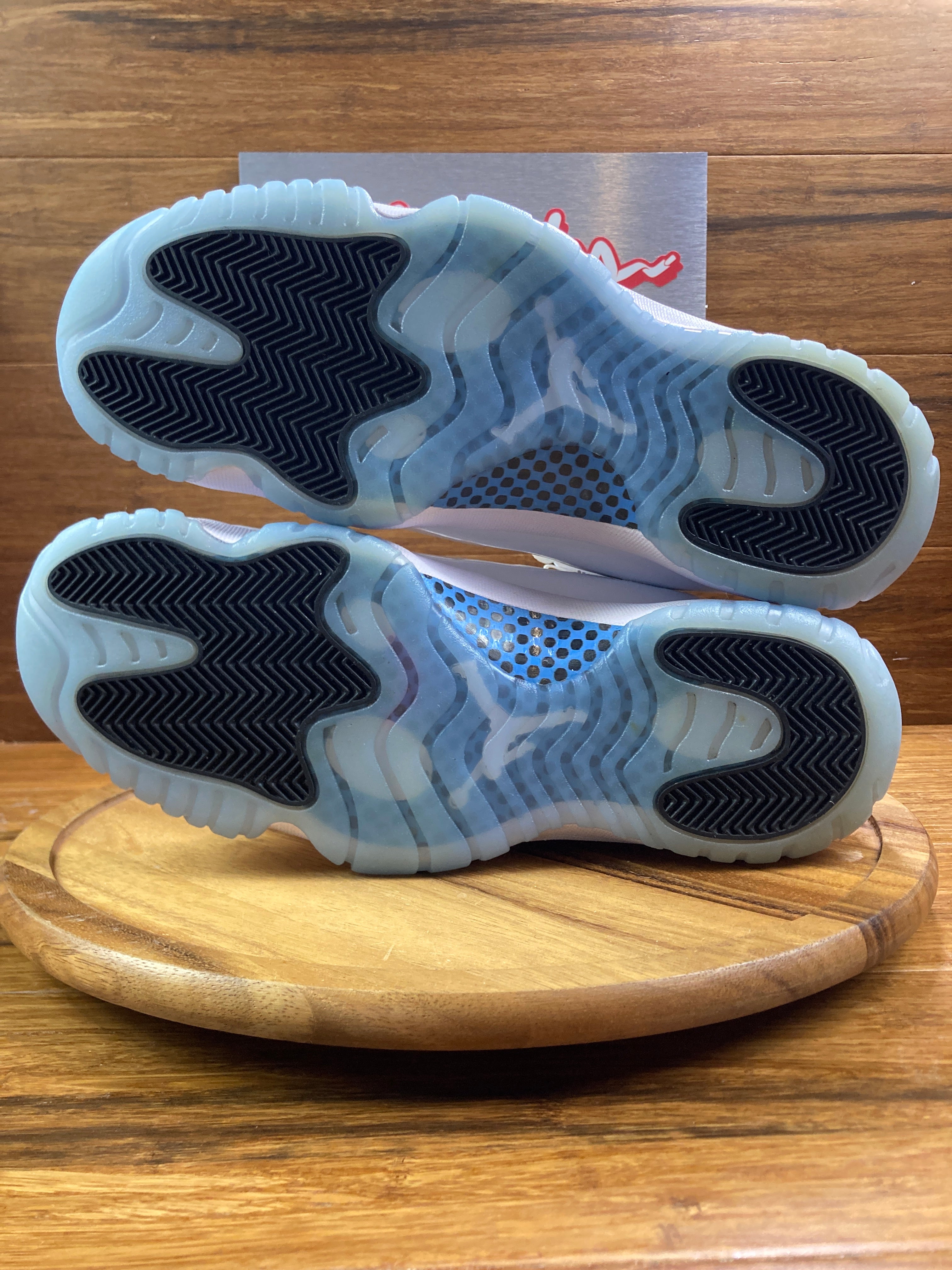 Jordan 11 Retro Legend Blue (2024)