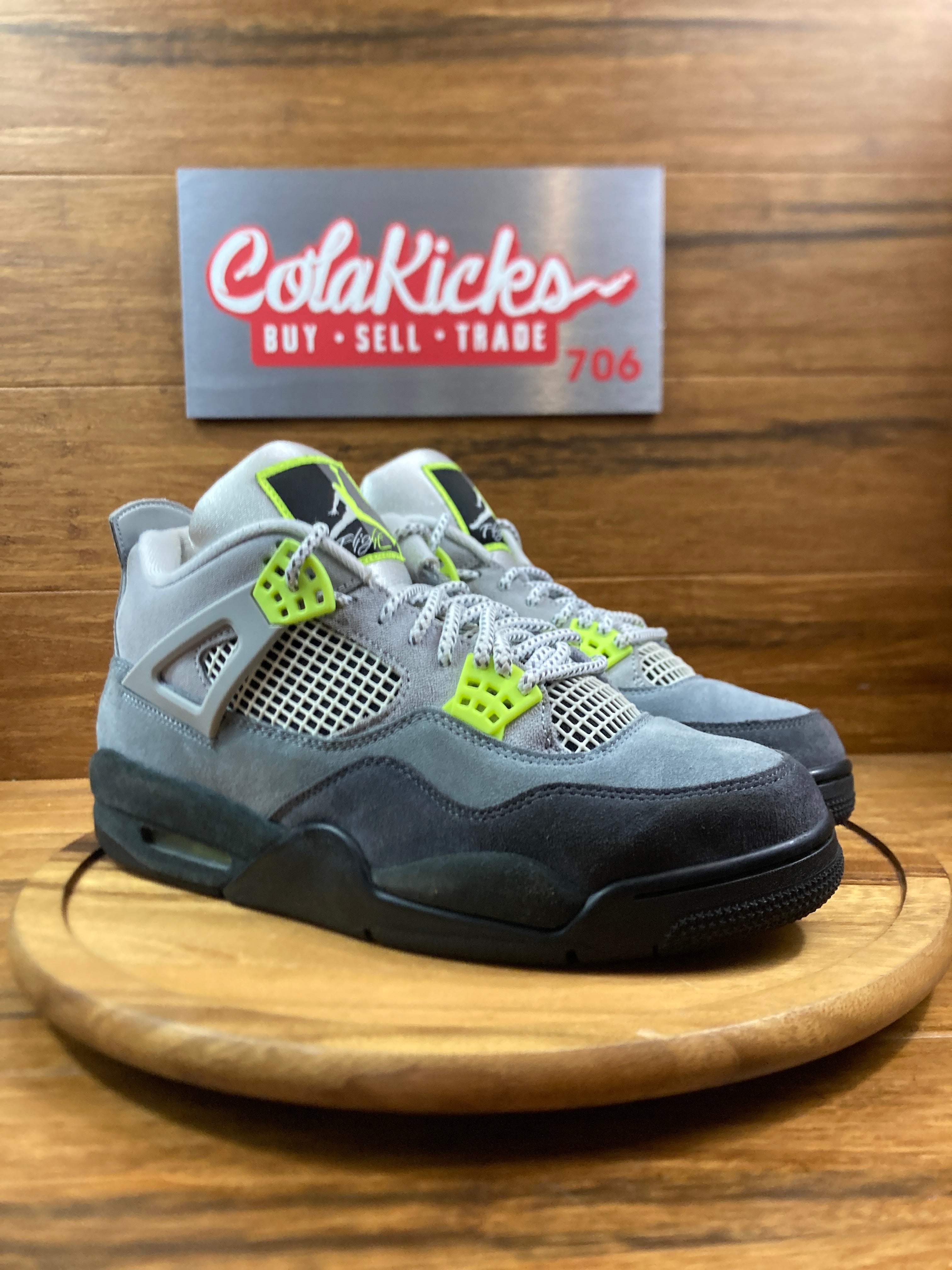 Jordan 4 Retro SE 95 Neon