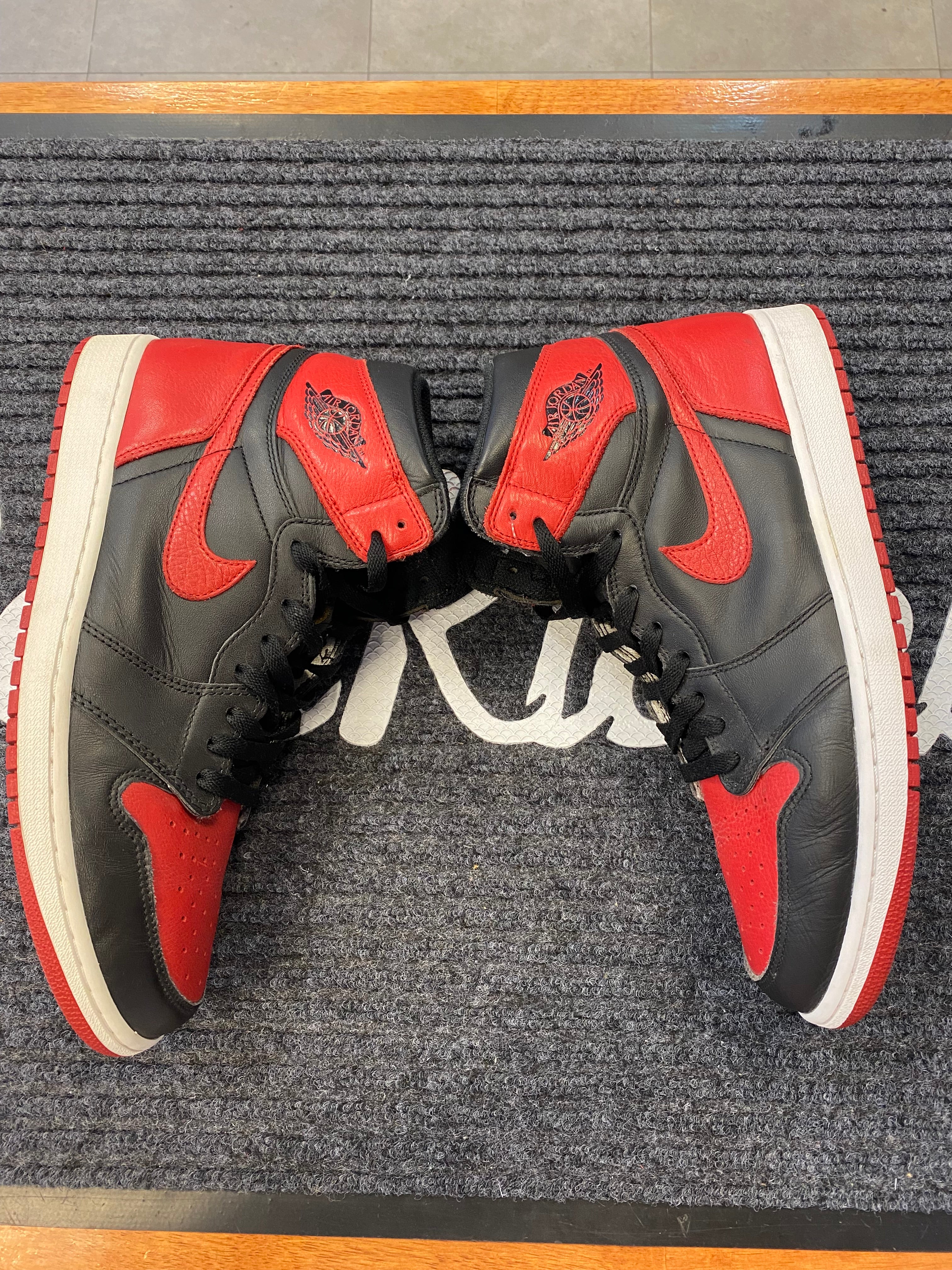 Jordan 1 Retro High Bred Banned (2016)