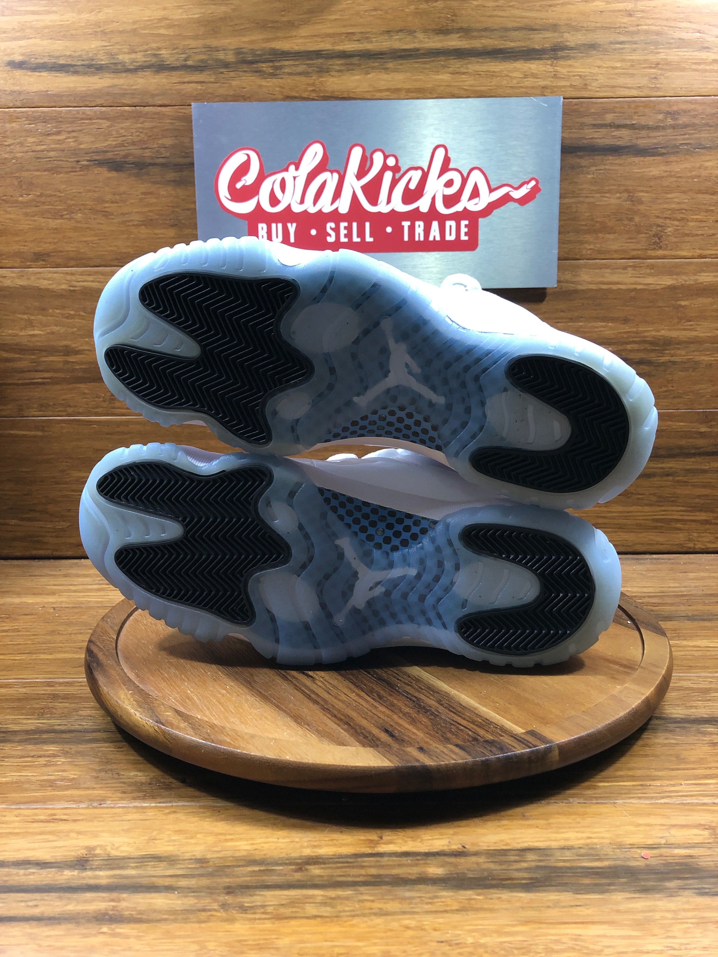 Jordan 11 Retro Legend Blue (2024)