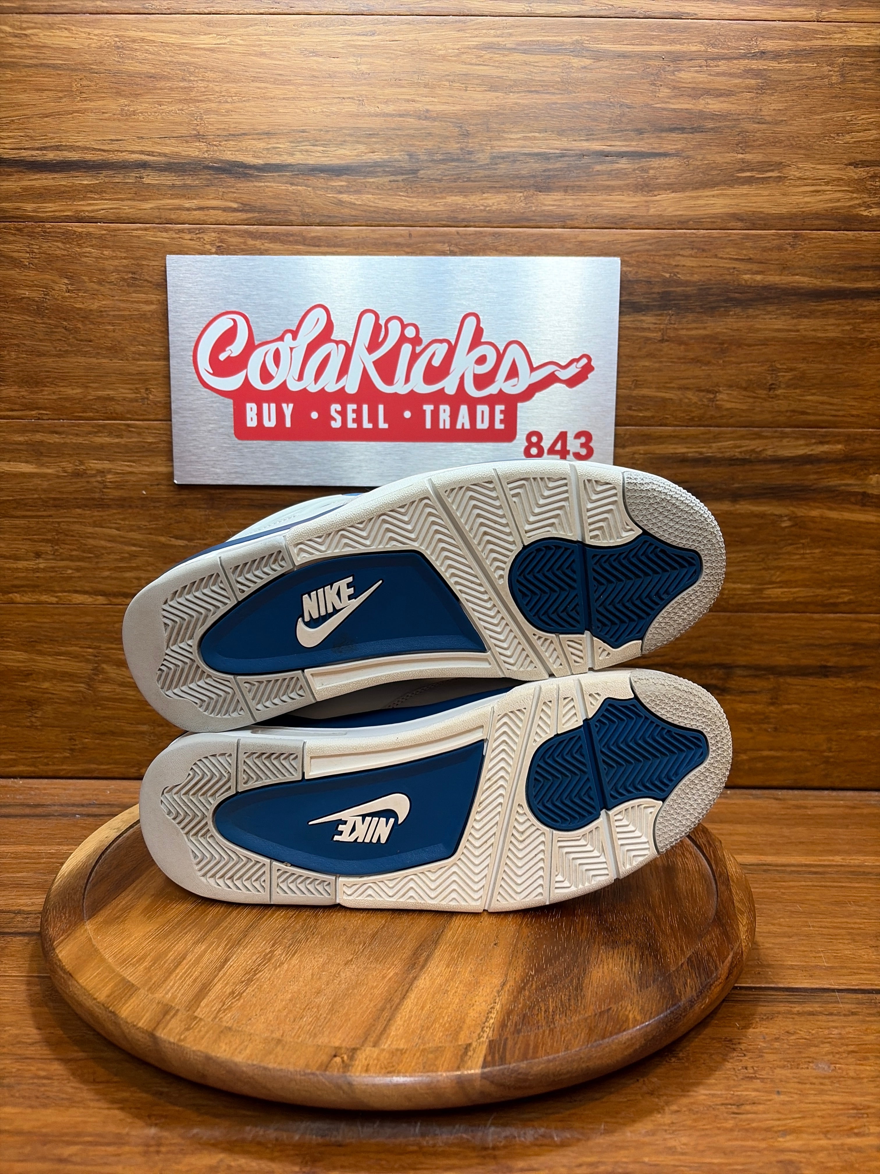 Jordan 4 Retro Military Blue (2024)