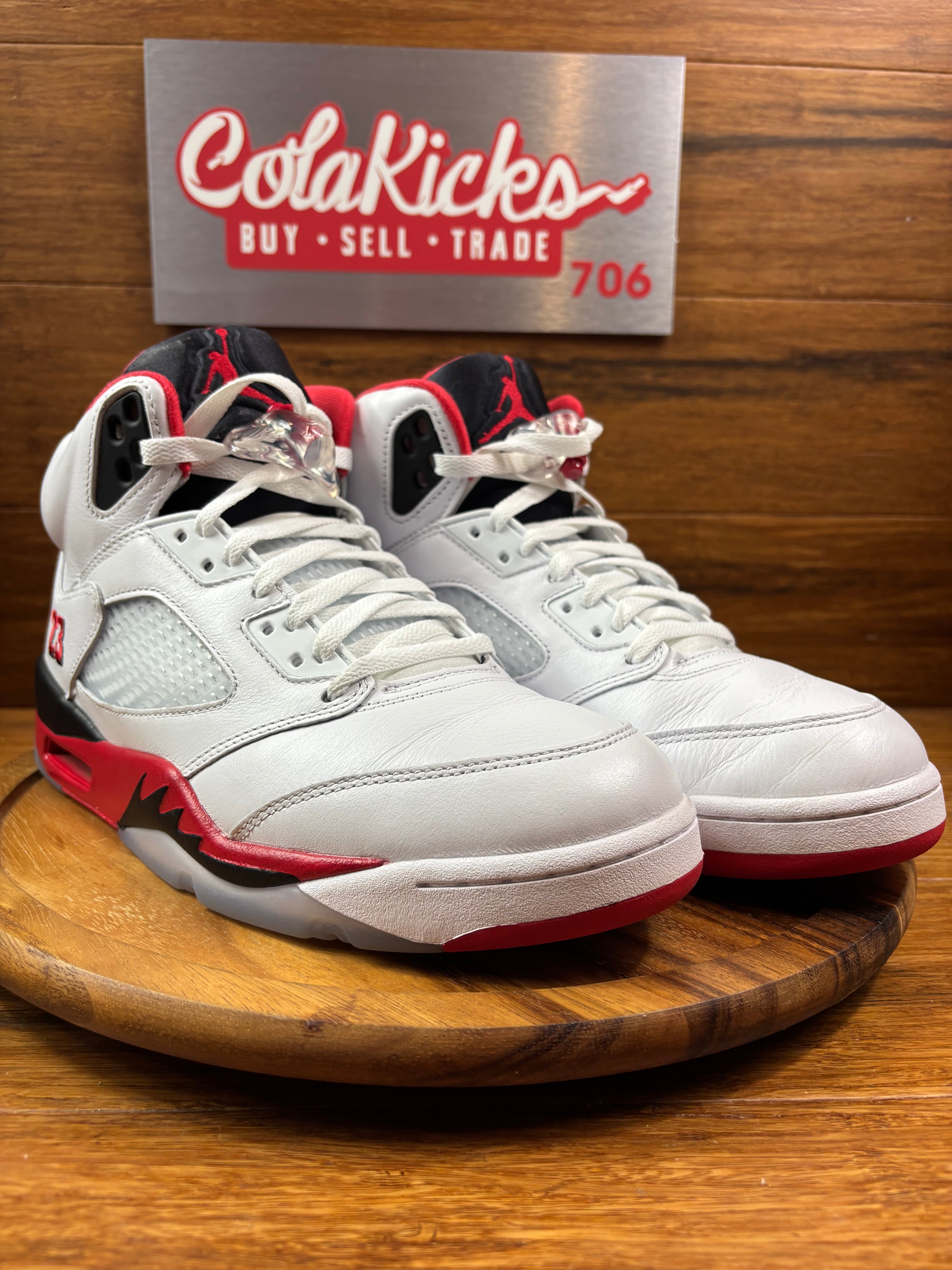 Jordan 5 Retro Fire Red Black Tongue (2025)