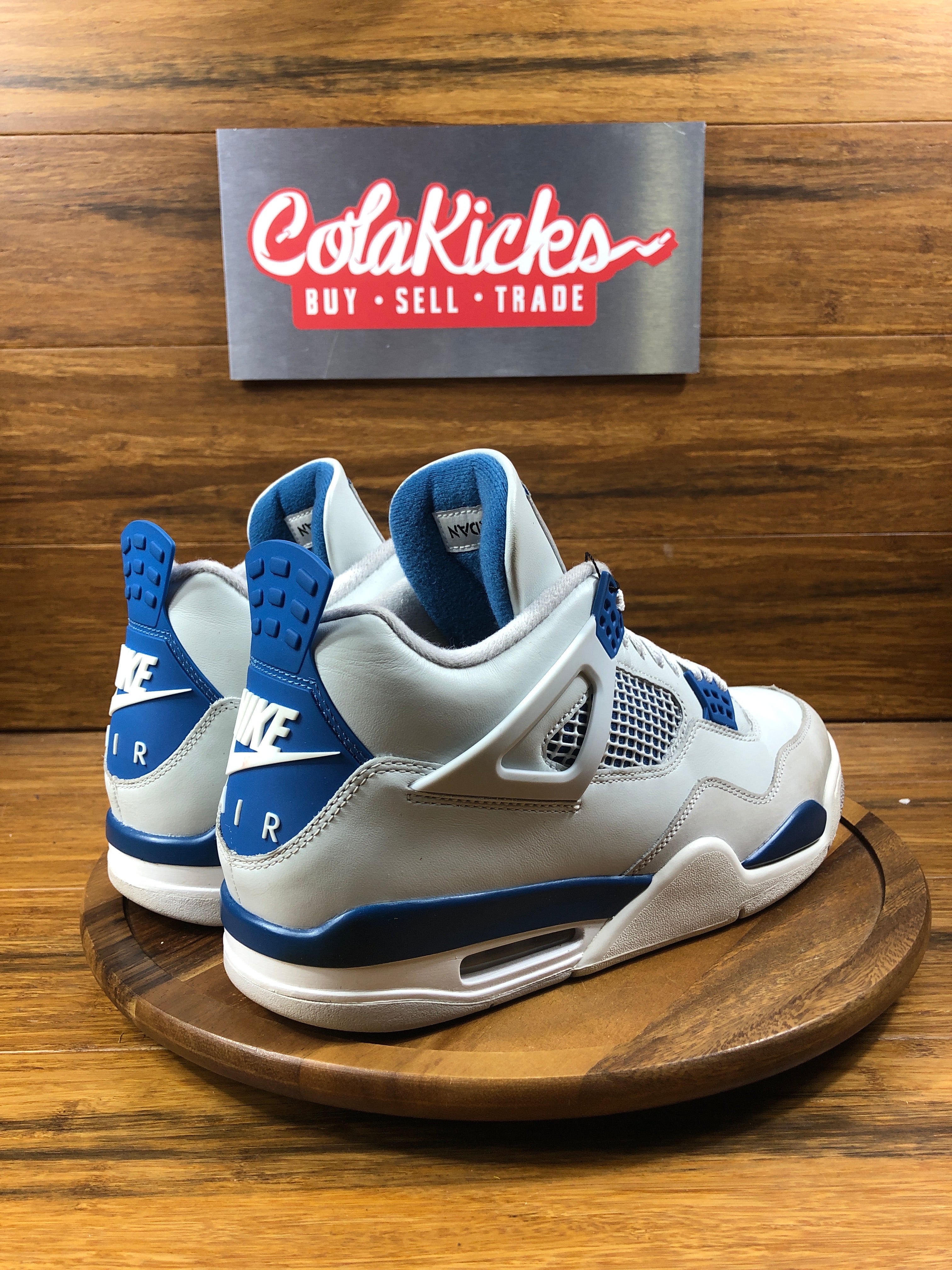 Jordan 4 Retro Military Blue (2024)
