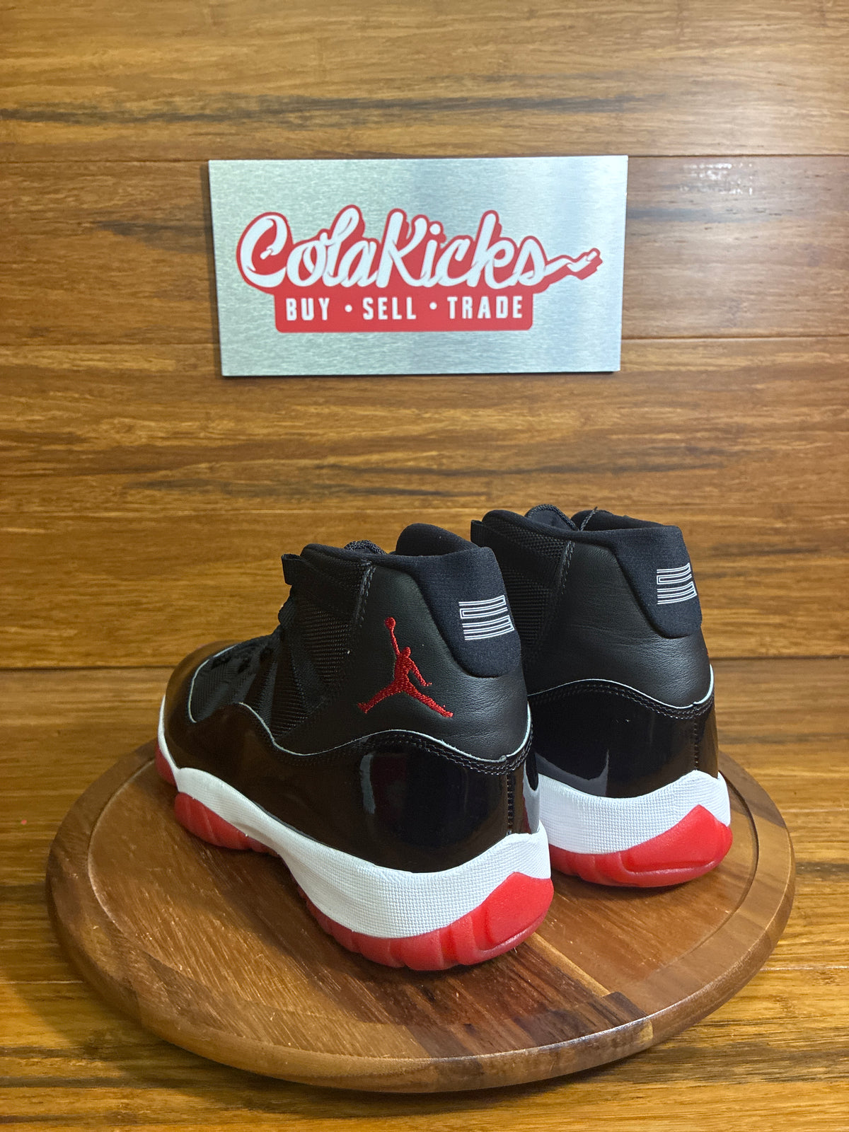 Jordan 11 Retro Playoffs Bred (2019)
