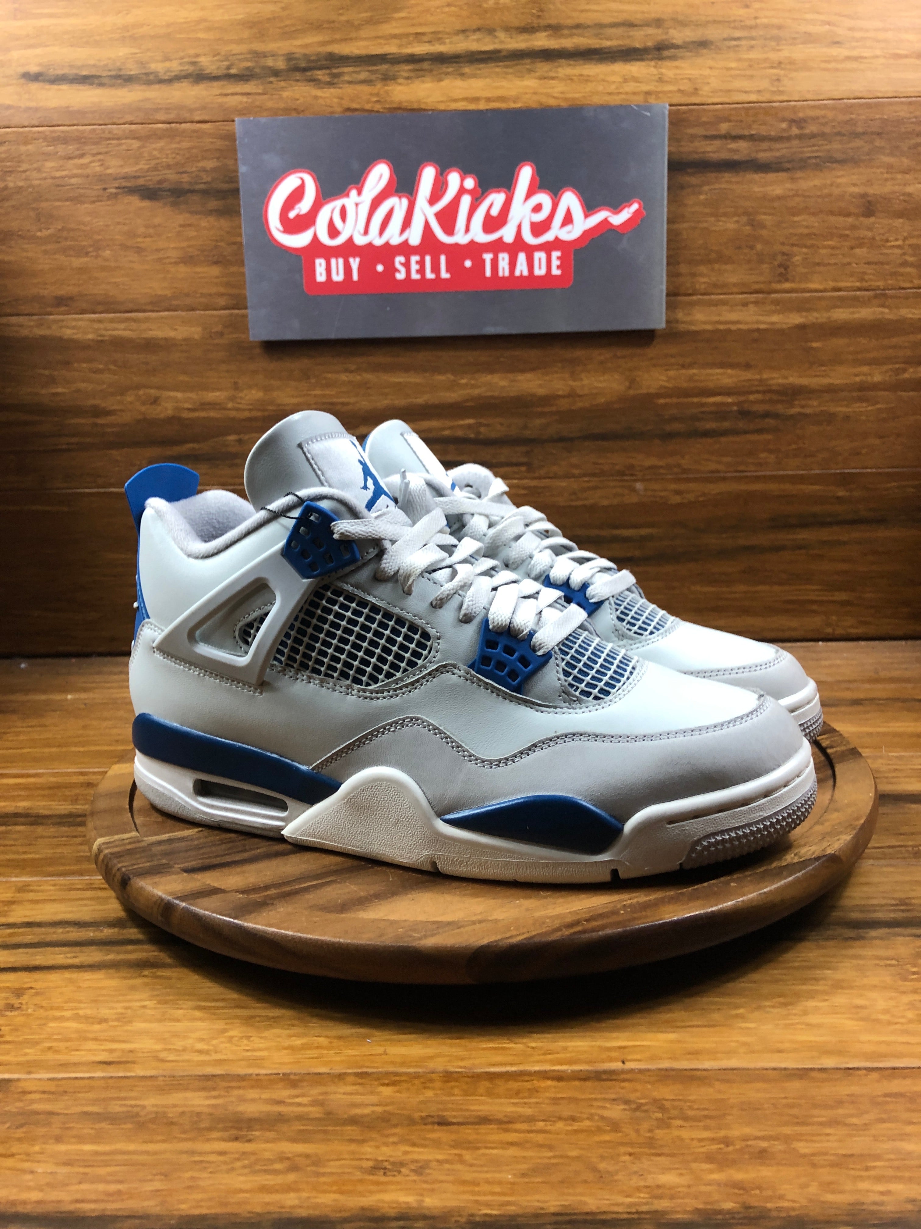 Jordan 4 Retro Military Blue (2024)