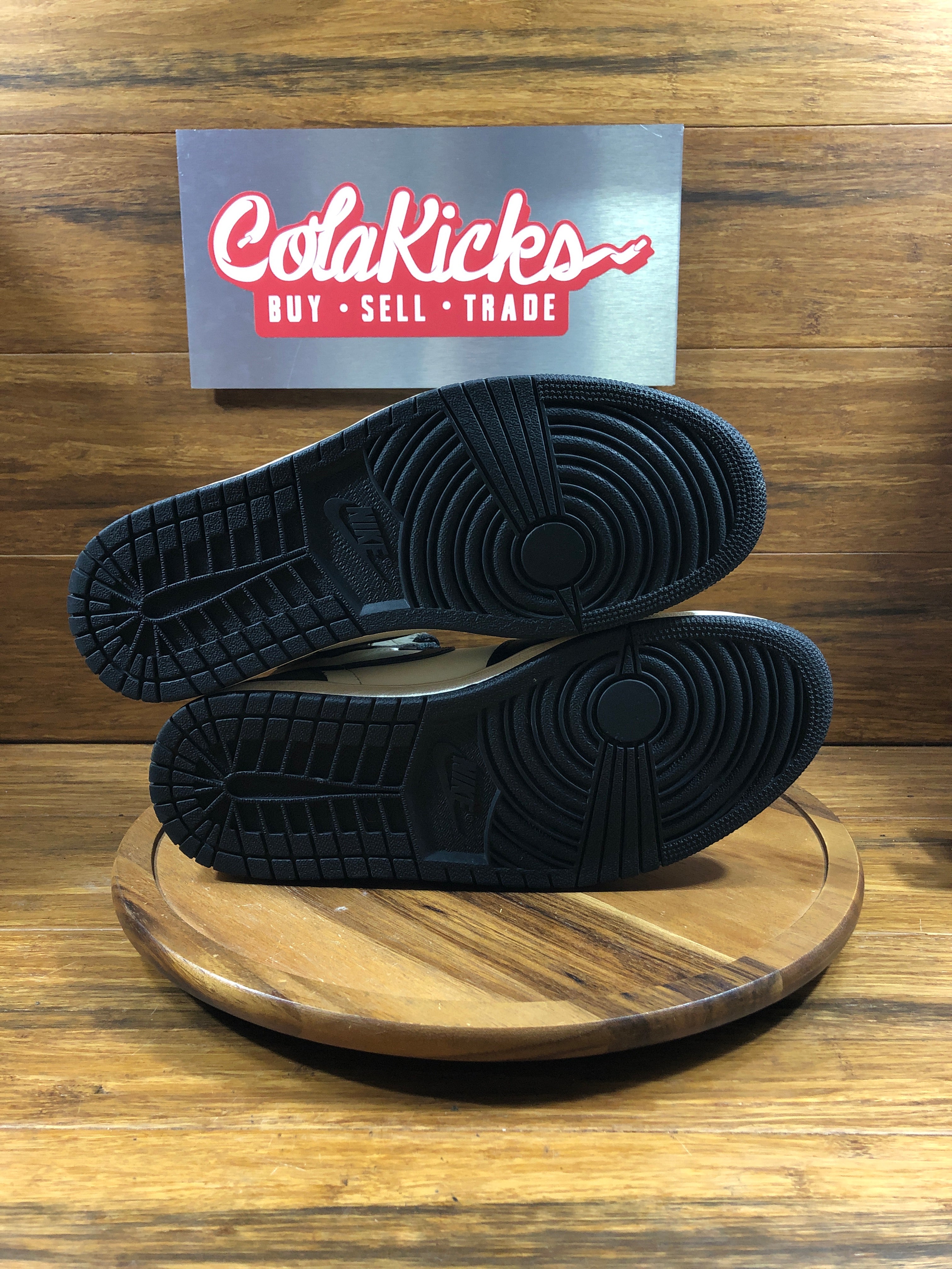 Jordan 1 Retro High Dark Mocha