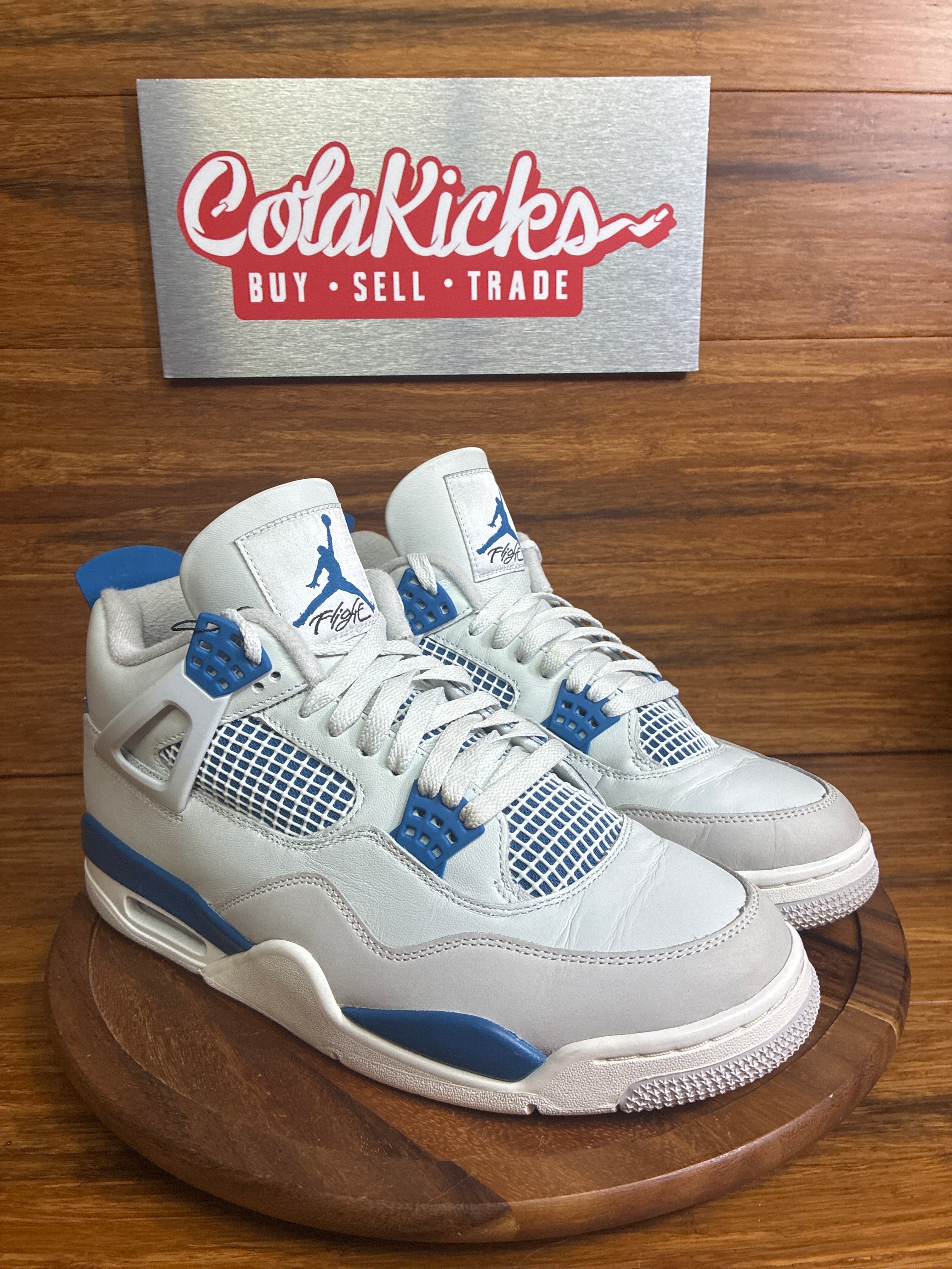 Jordan 4 Retro Military Blue (2024)