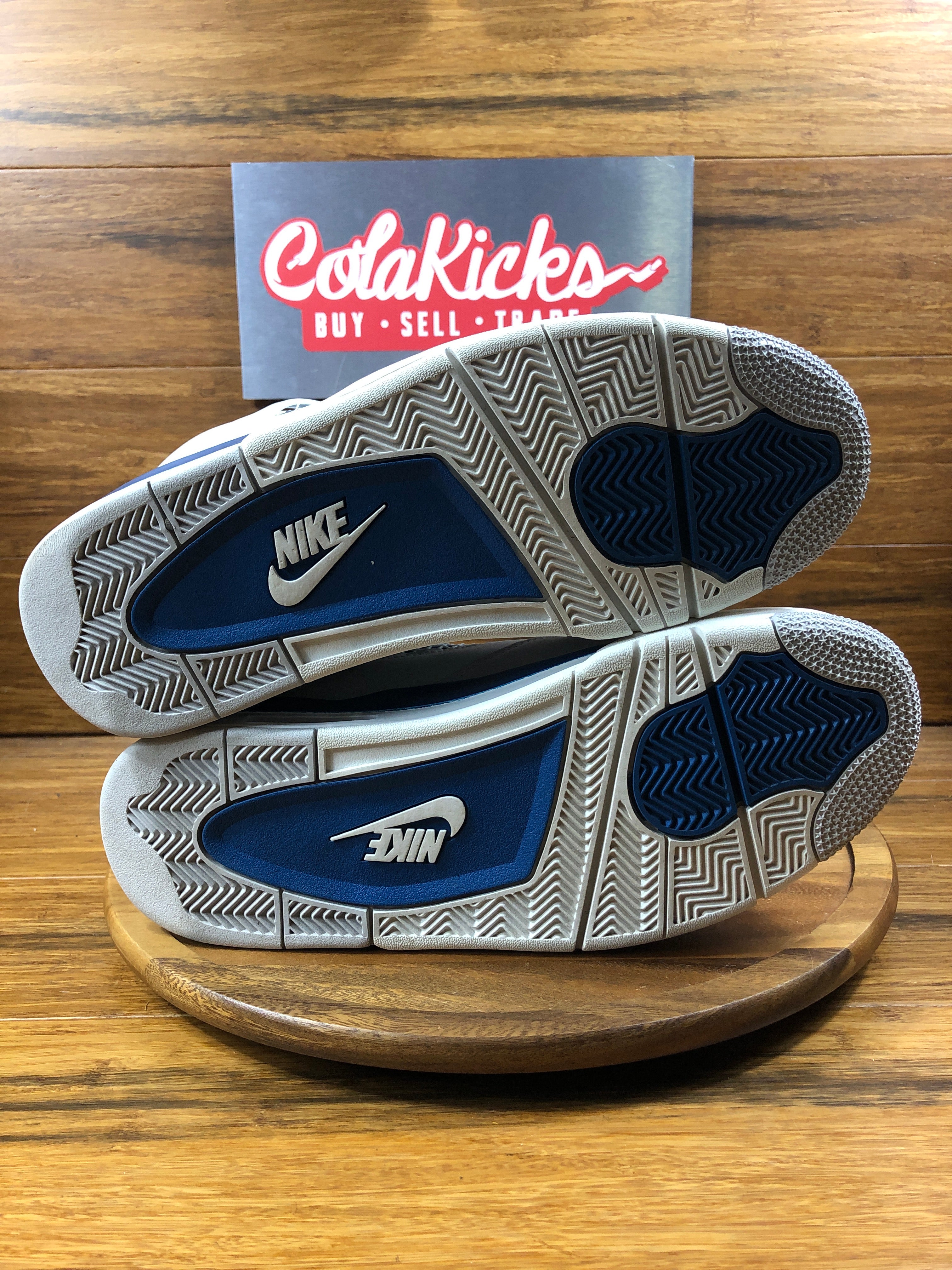 Jordan 4 Retro Military Blue (2024)