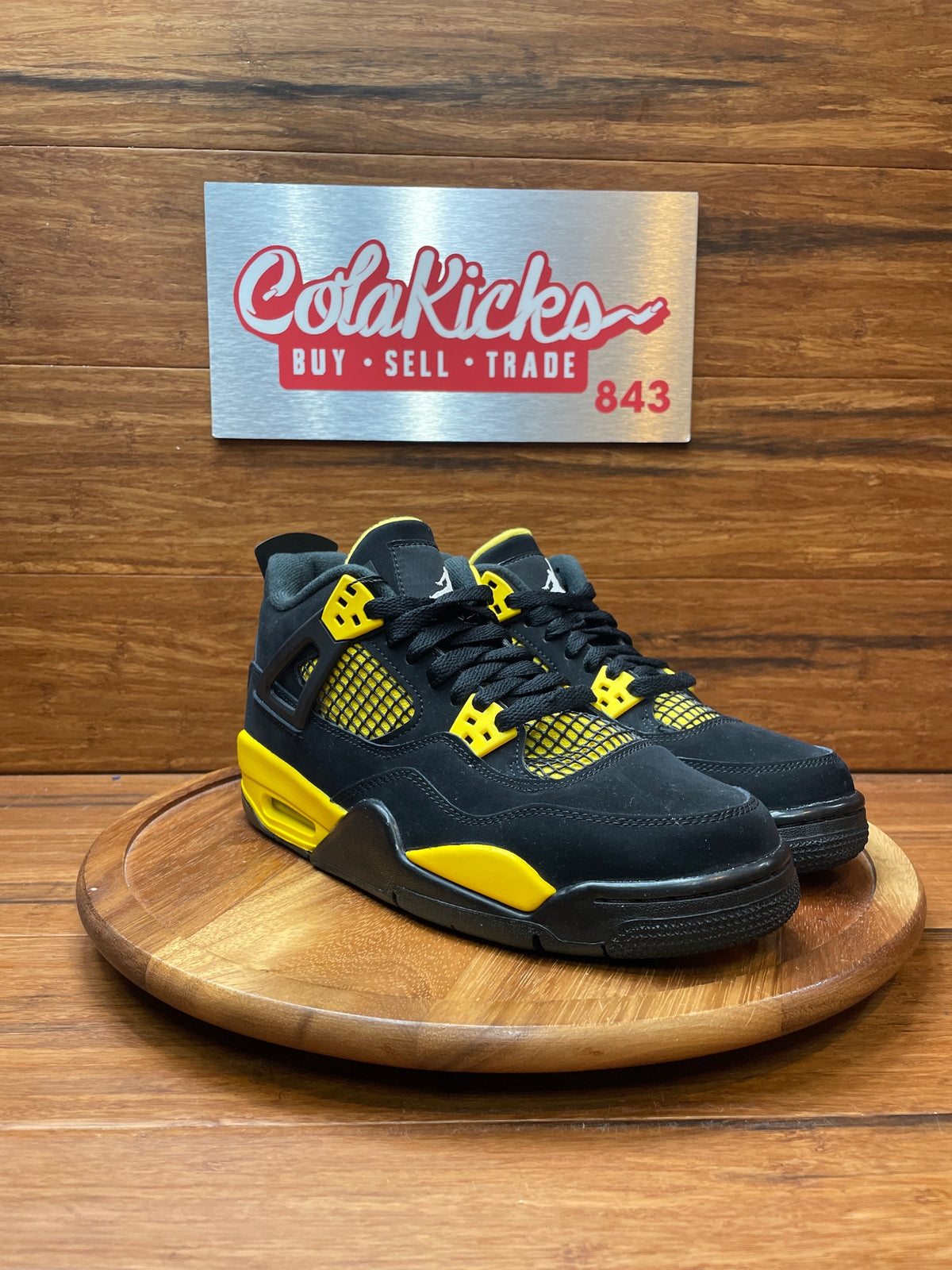 Jordan 4 Retro Thunder (2023) (GS)