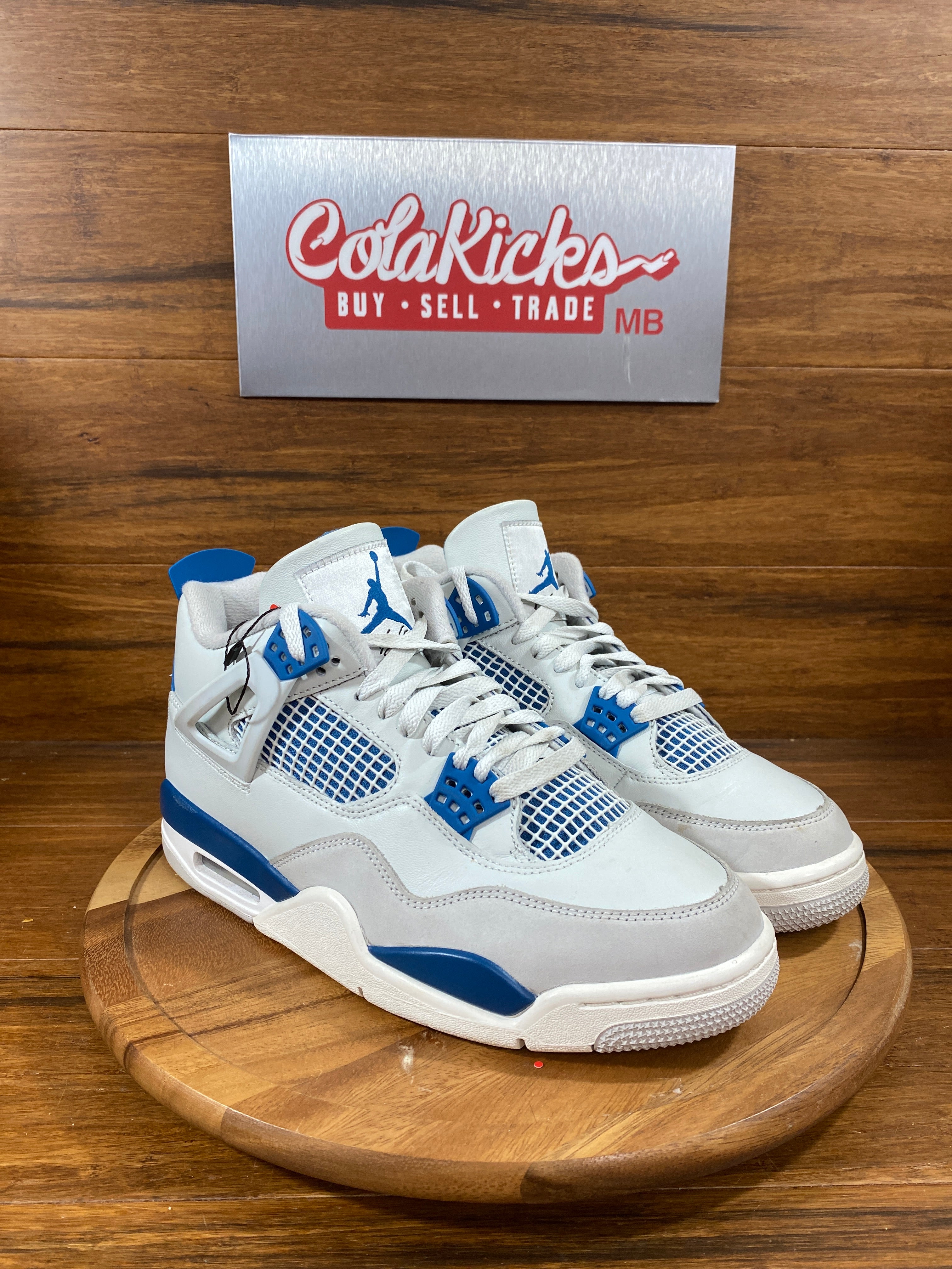 Jordan 4 Retro Military Blue (2024)