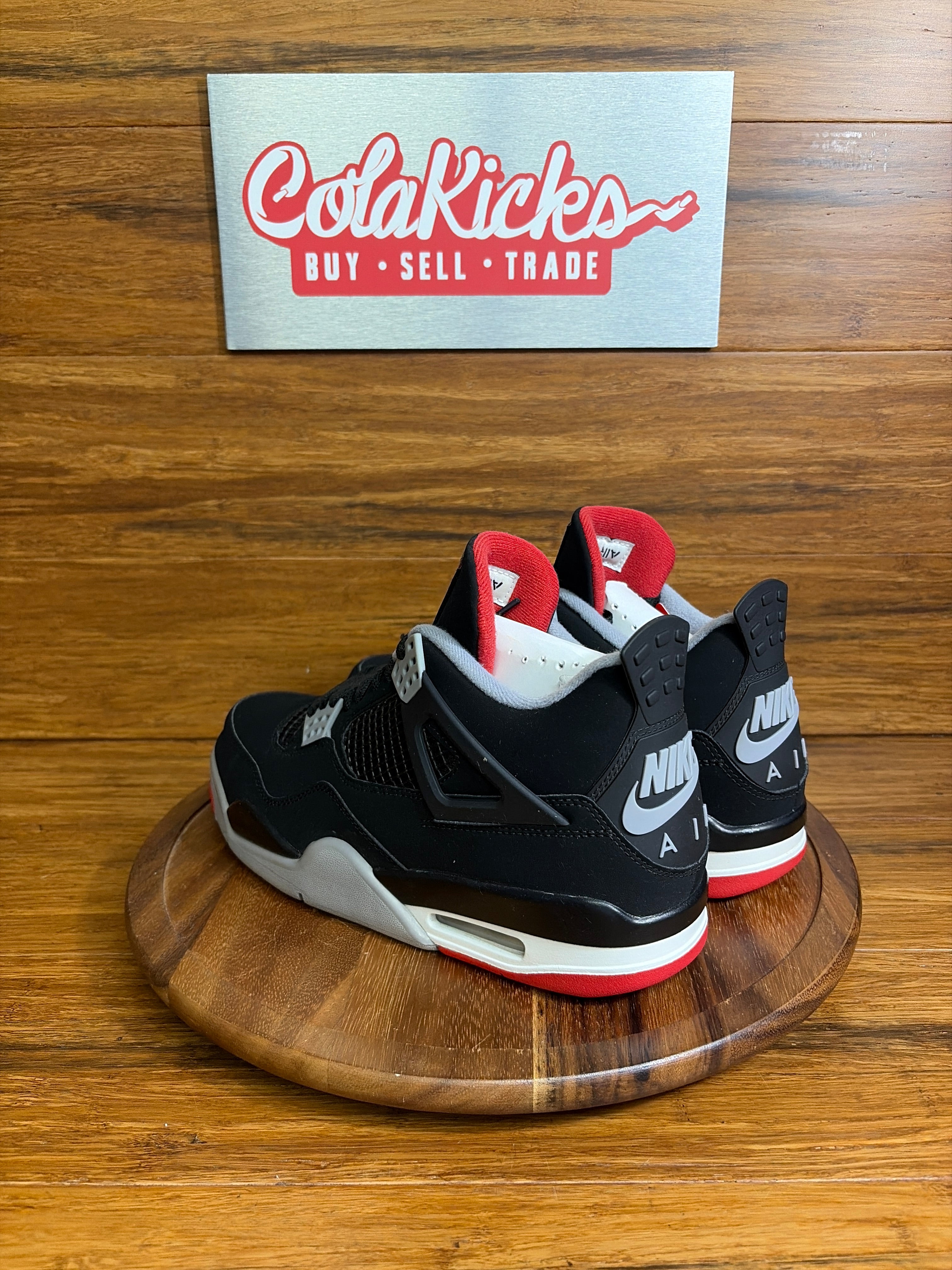 Jordan 4 Retro Bred (2019)