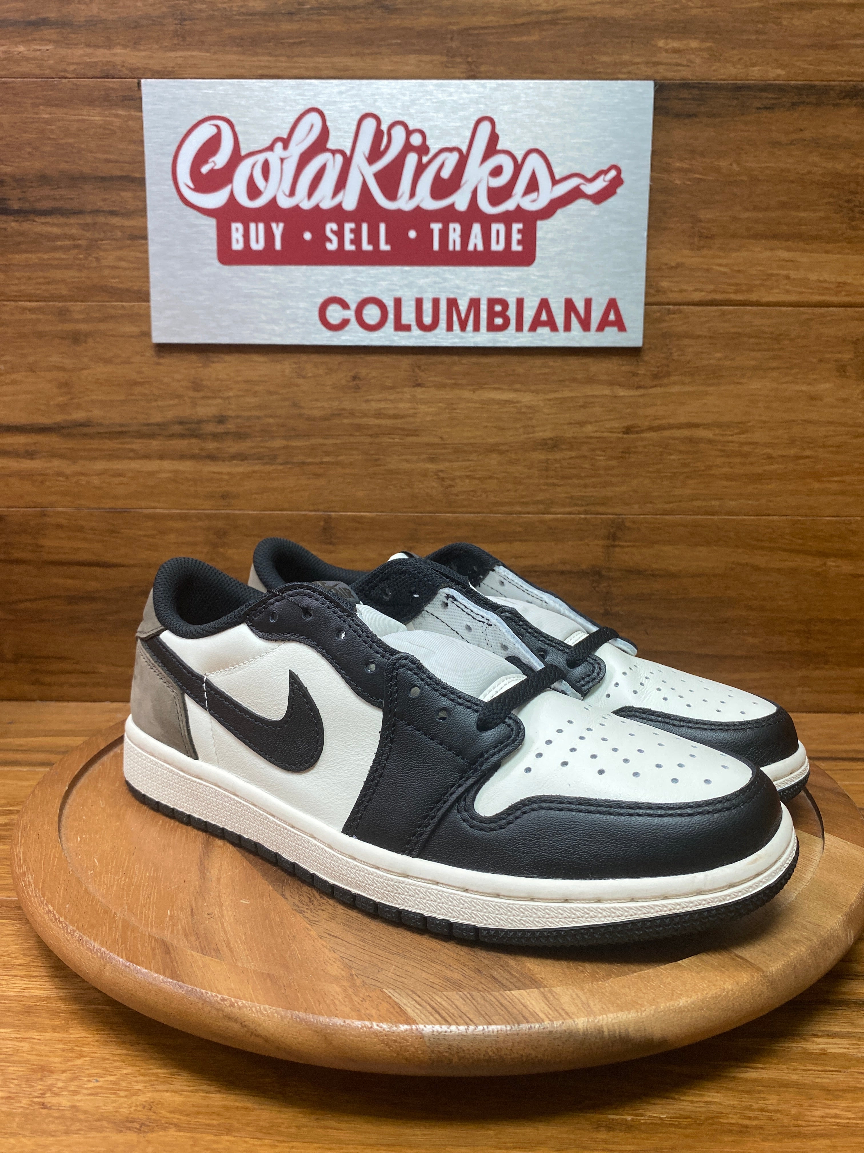 Jordan 1 Retro Low OG Mocha