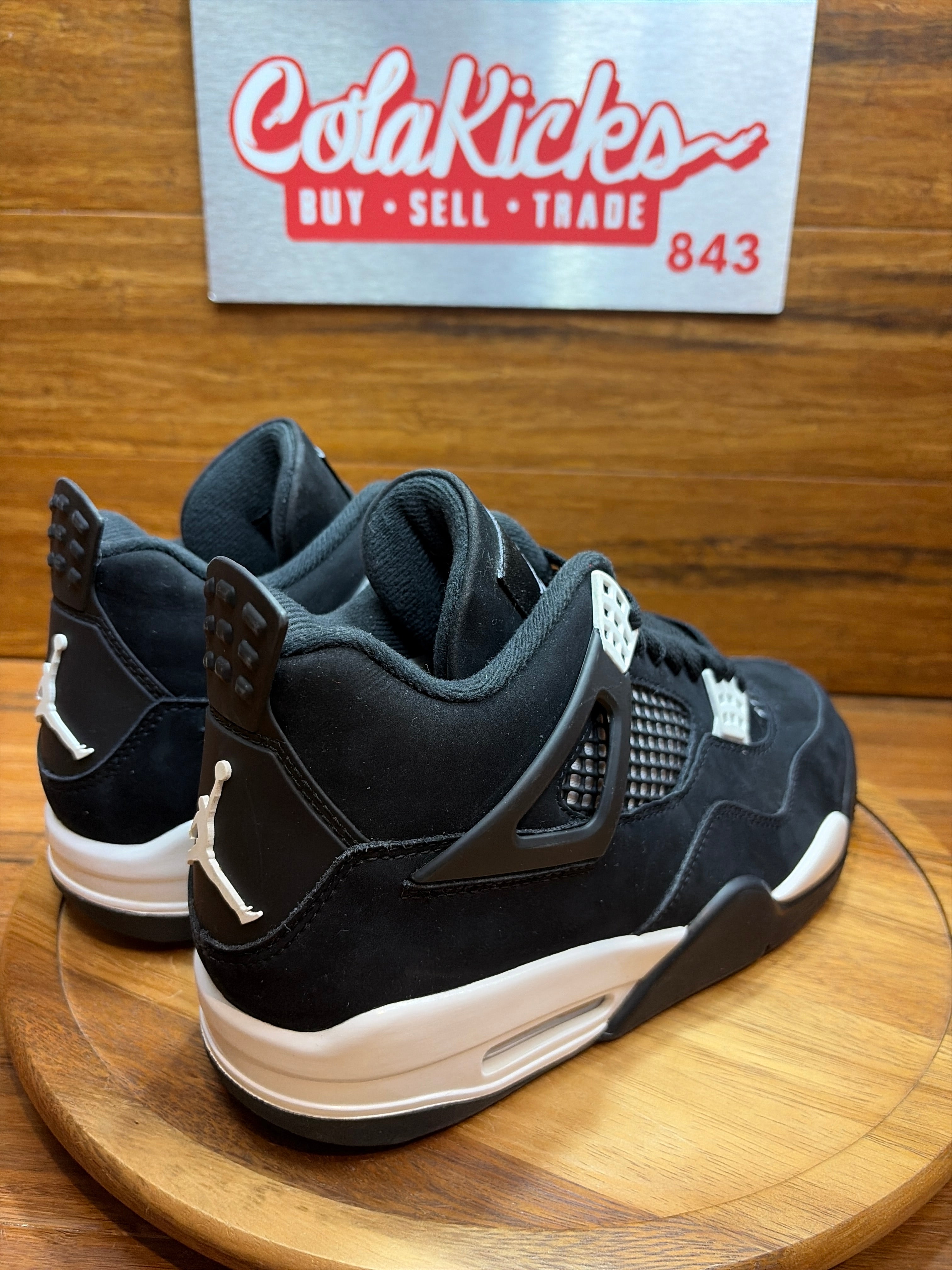 Jordan 4 Retro White Thunder