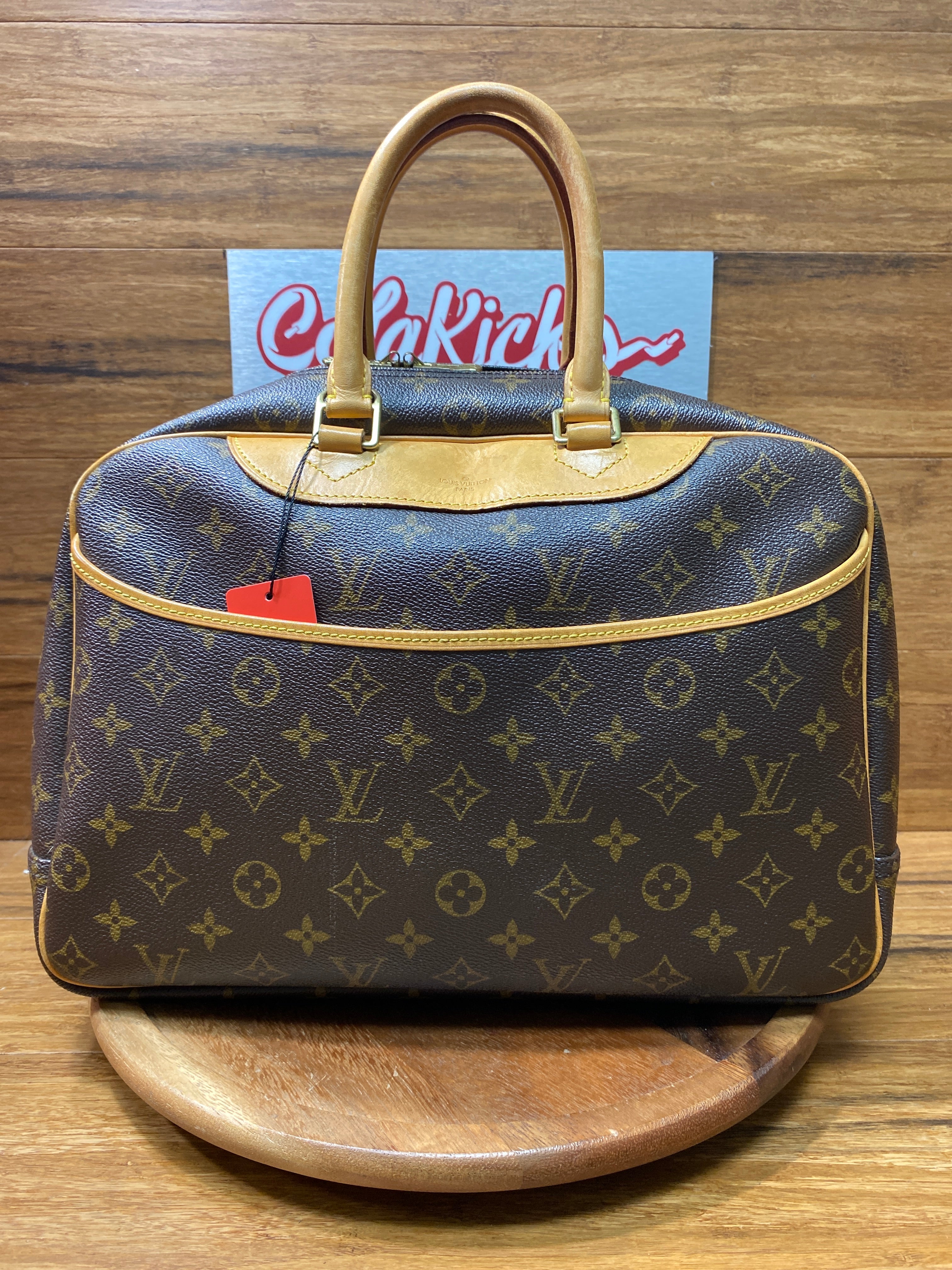 Louis Vuitton Monogram Dueville