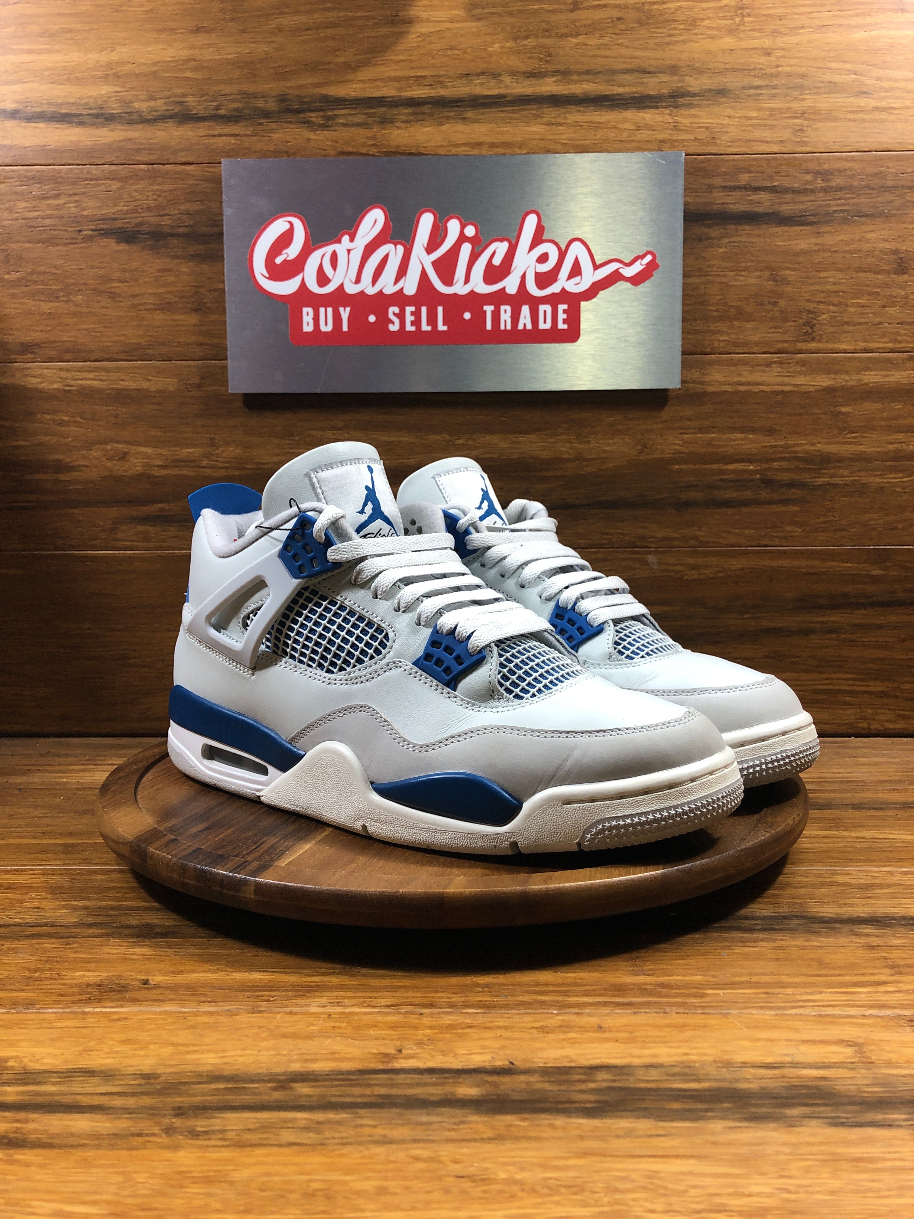 Jordan 4 Retro Military Blue (2024)