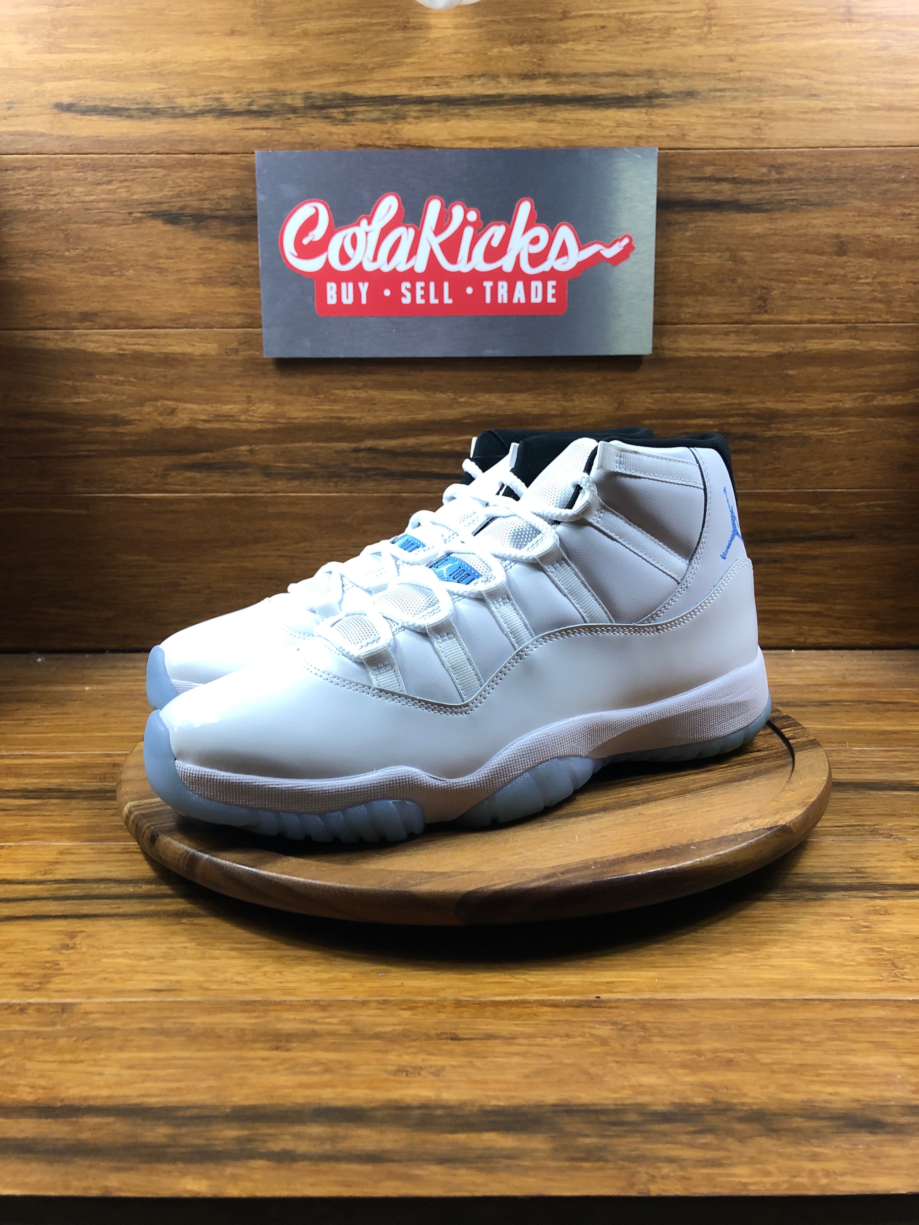 Jordan 11 Retro Legend Blue (2024)