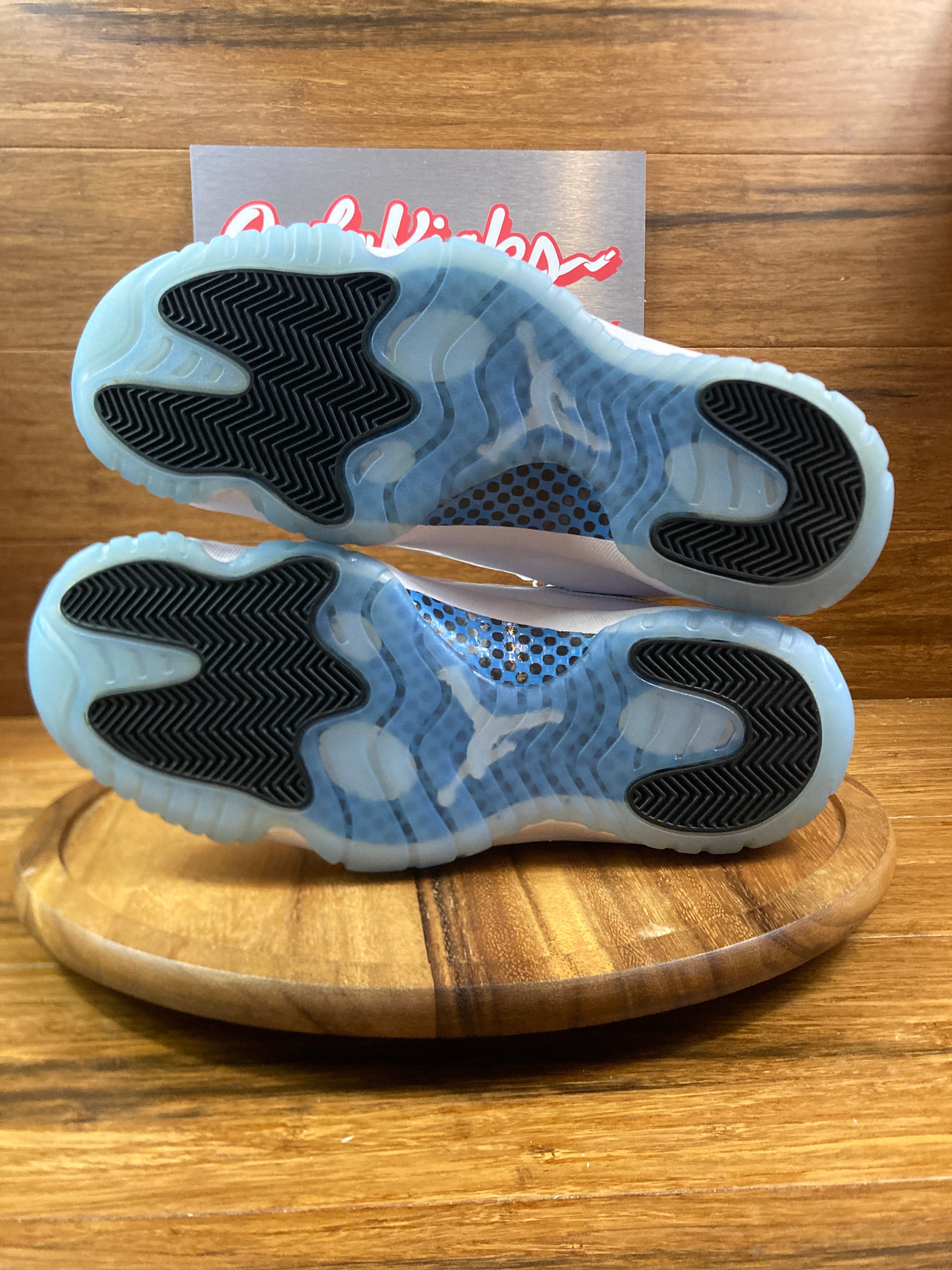 Jordan 11 Retro Legend Blue (2024)
