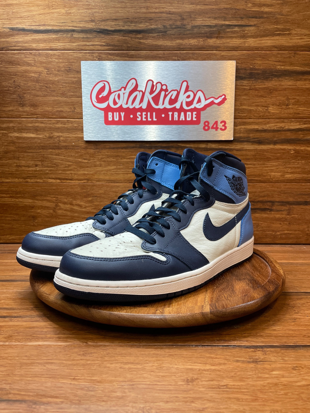 Jordan 1 Retro High Obsidian