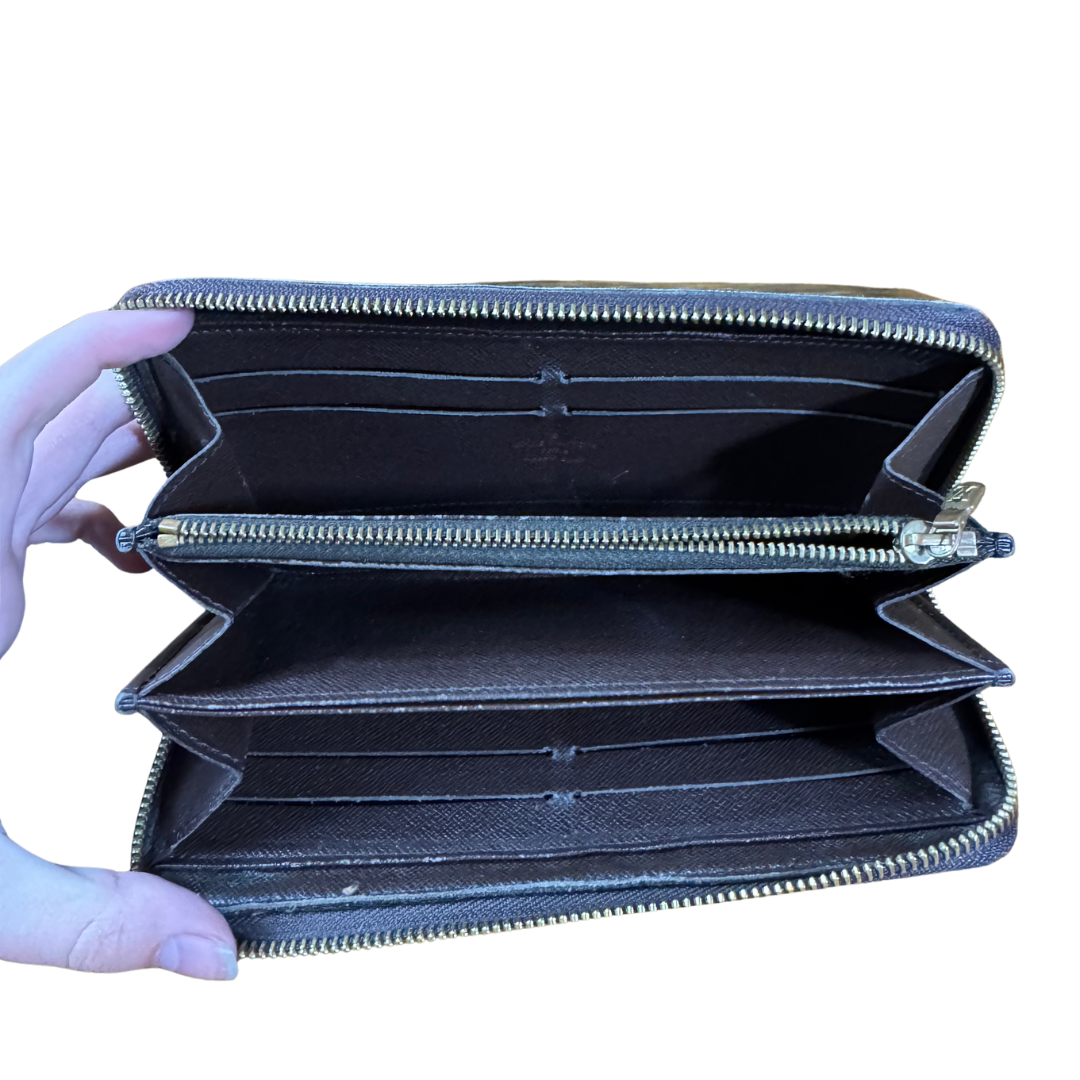 Louis Vuitton Damier Zip Wallet