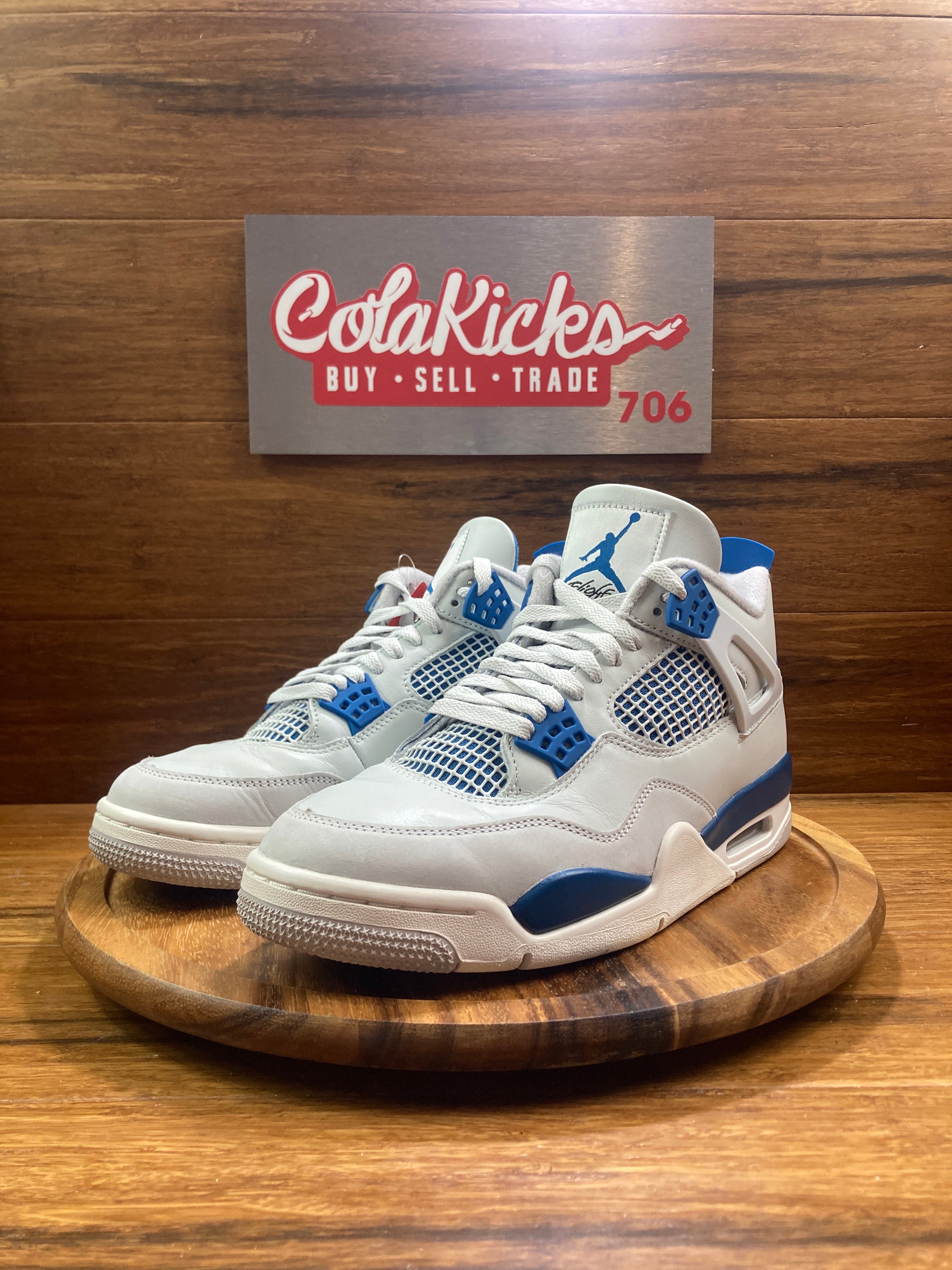 Jordan 4 Retro Military Blue (2024)