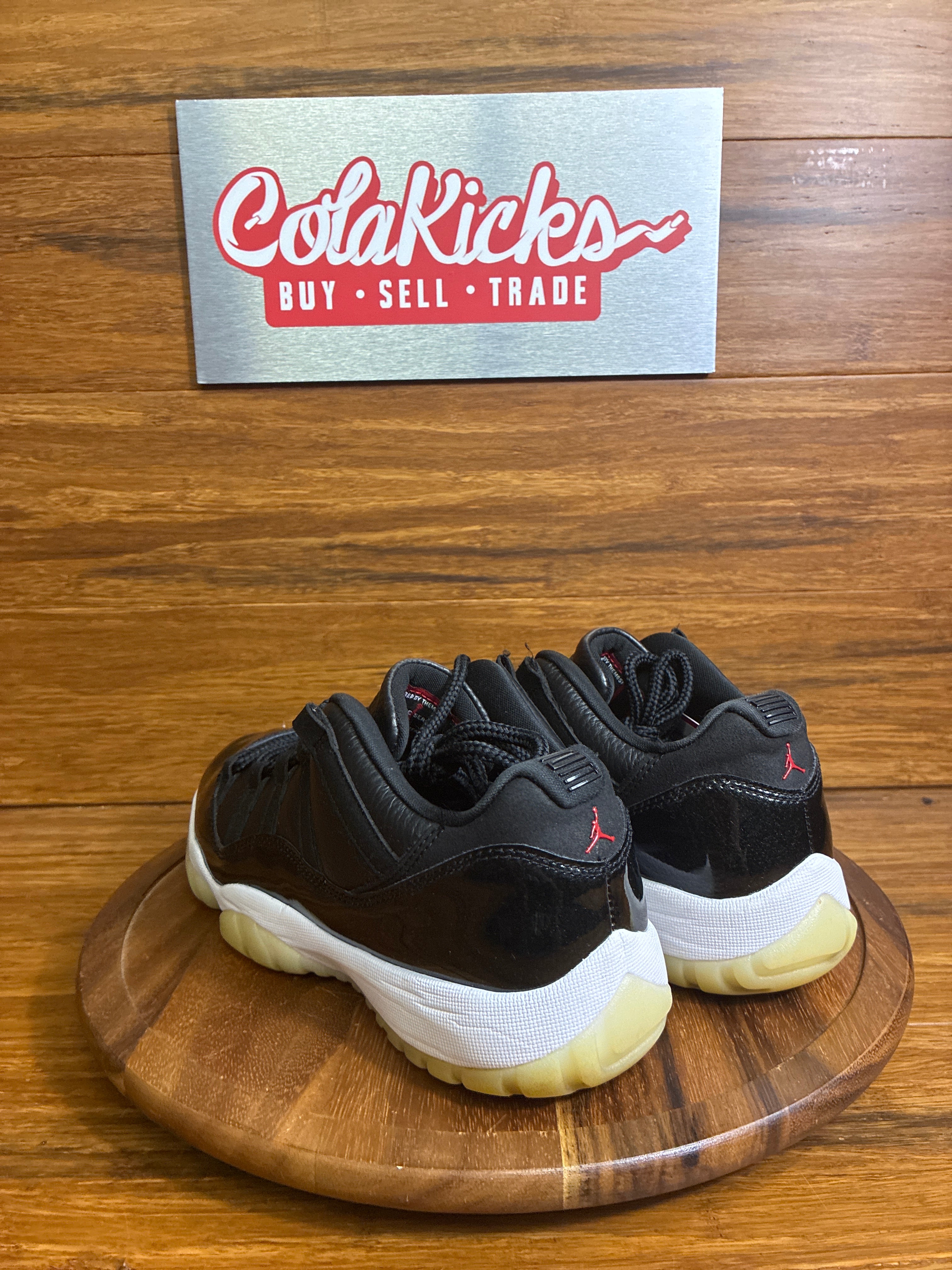 Jordan 11 Retro Low 72-10