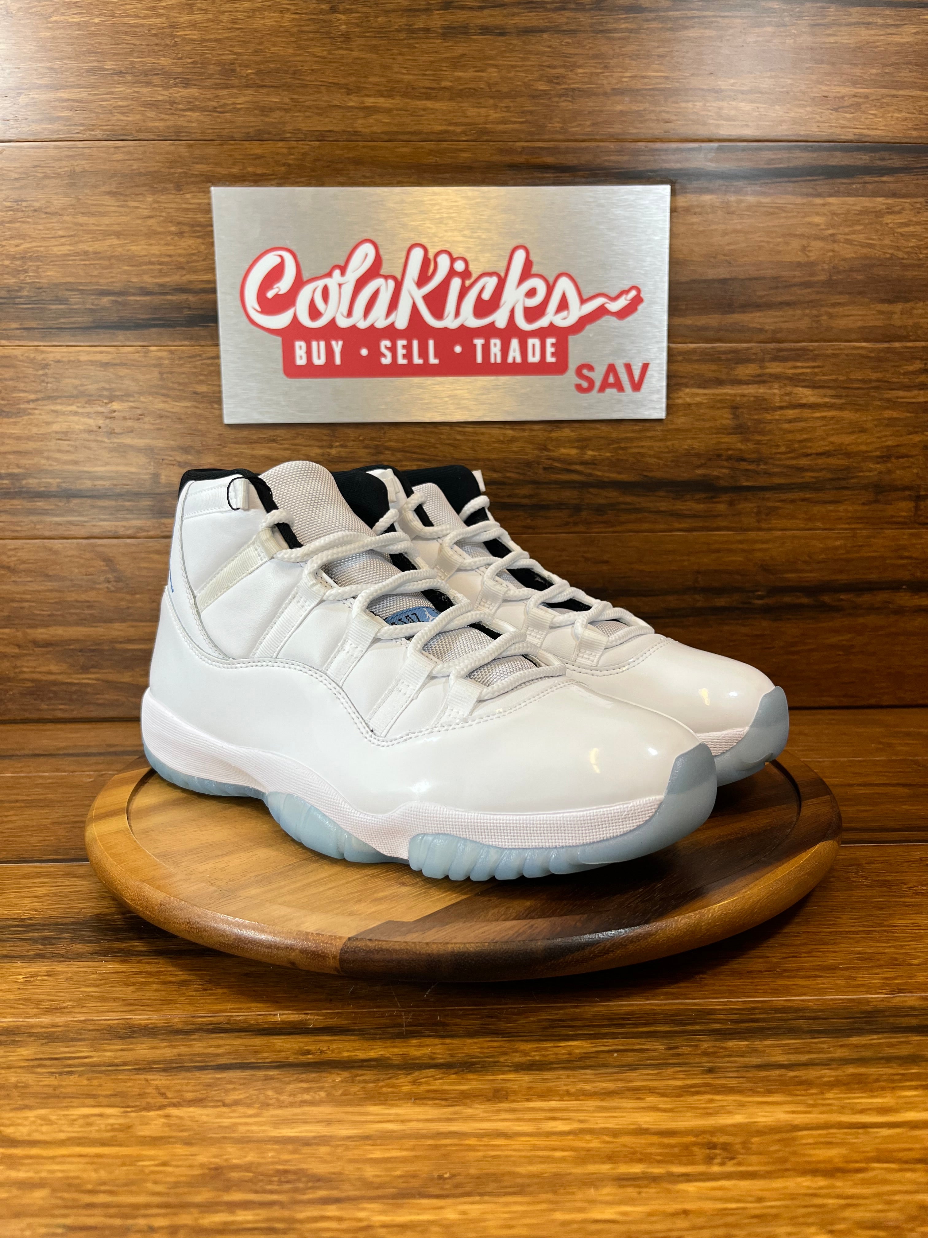 Jordan 11 Retro Legend Blue (2024)
