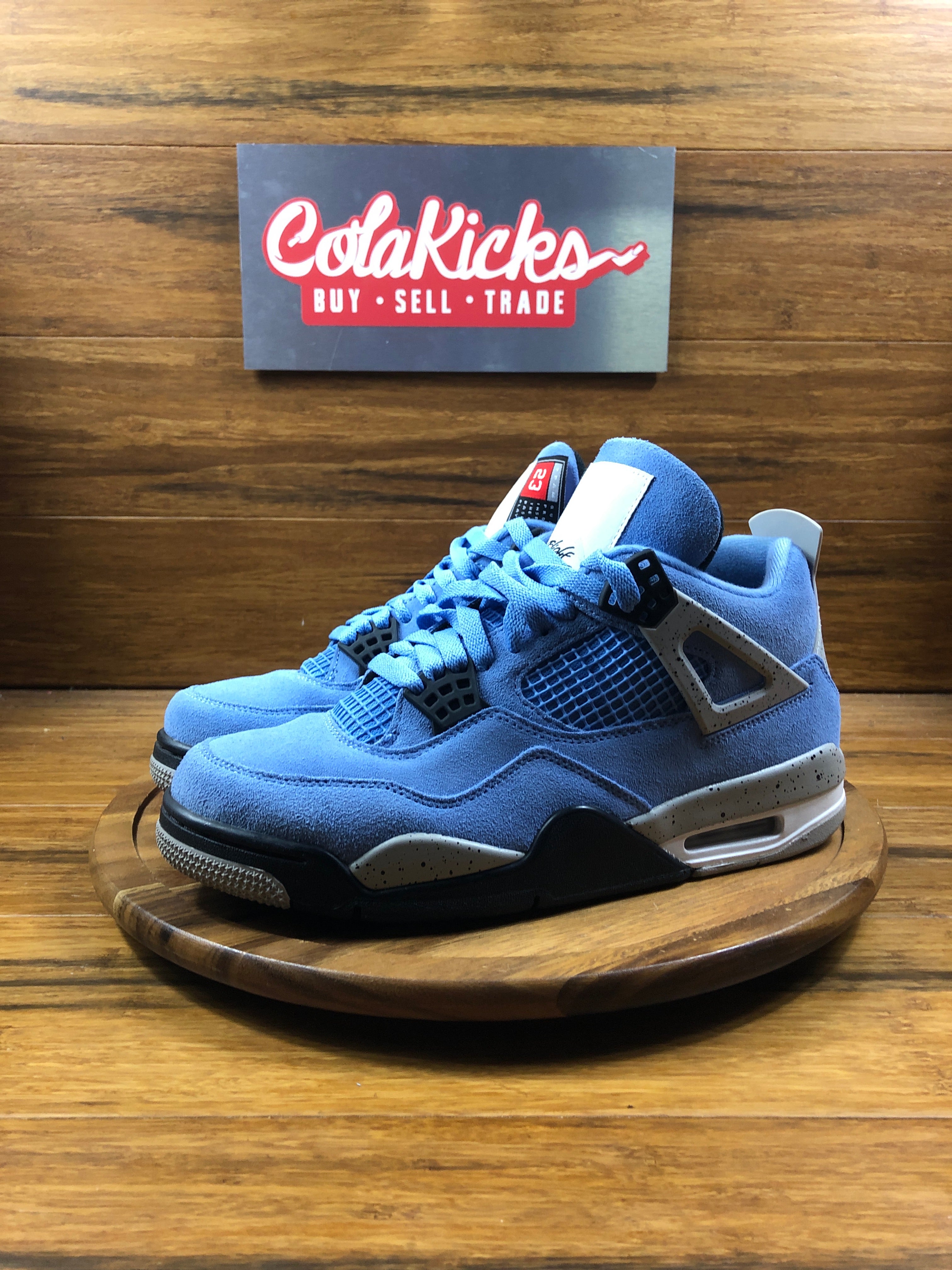 Jordan 4 Retro University Blue