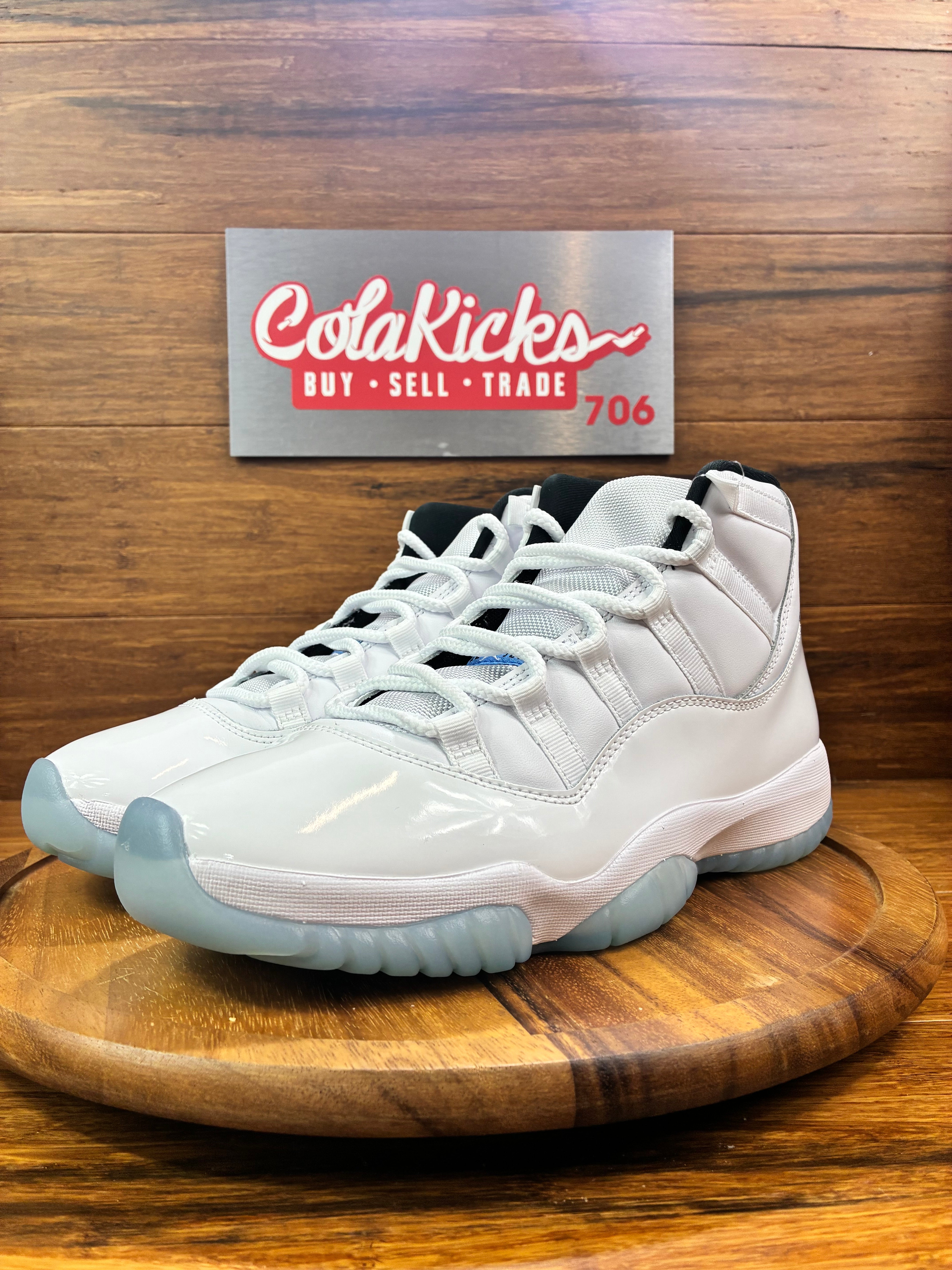 Jordan 11 Retro Legend Blue (2024)