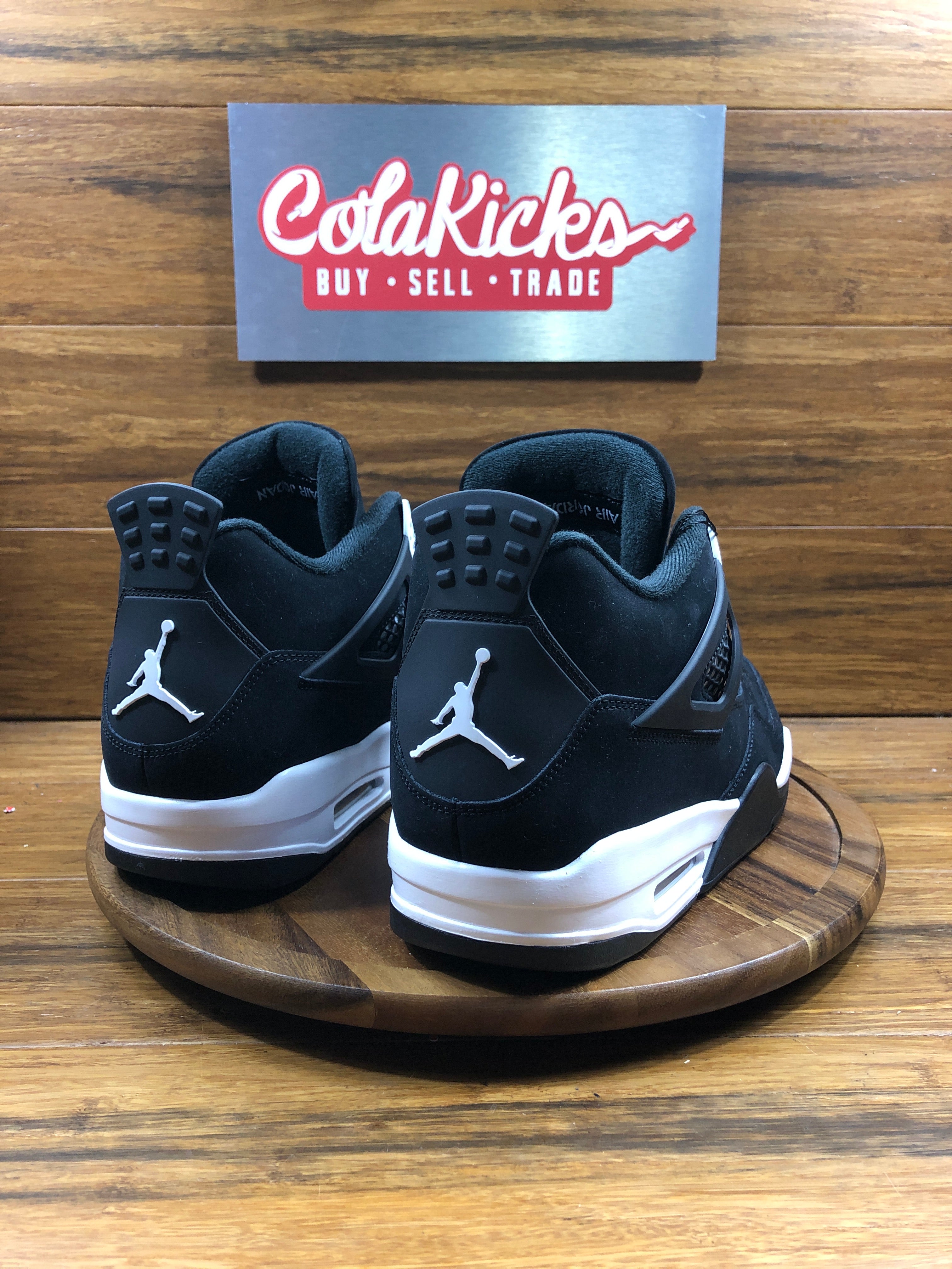 Jordan 4 Retro White Thunder