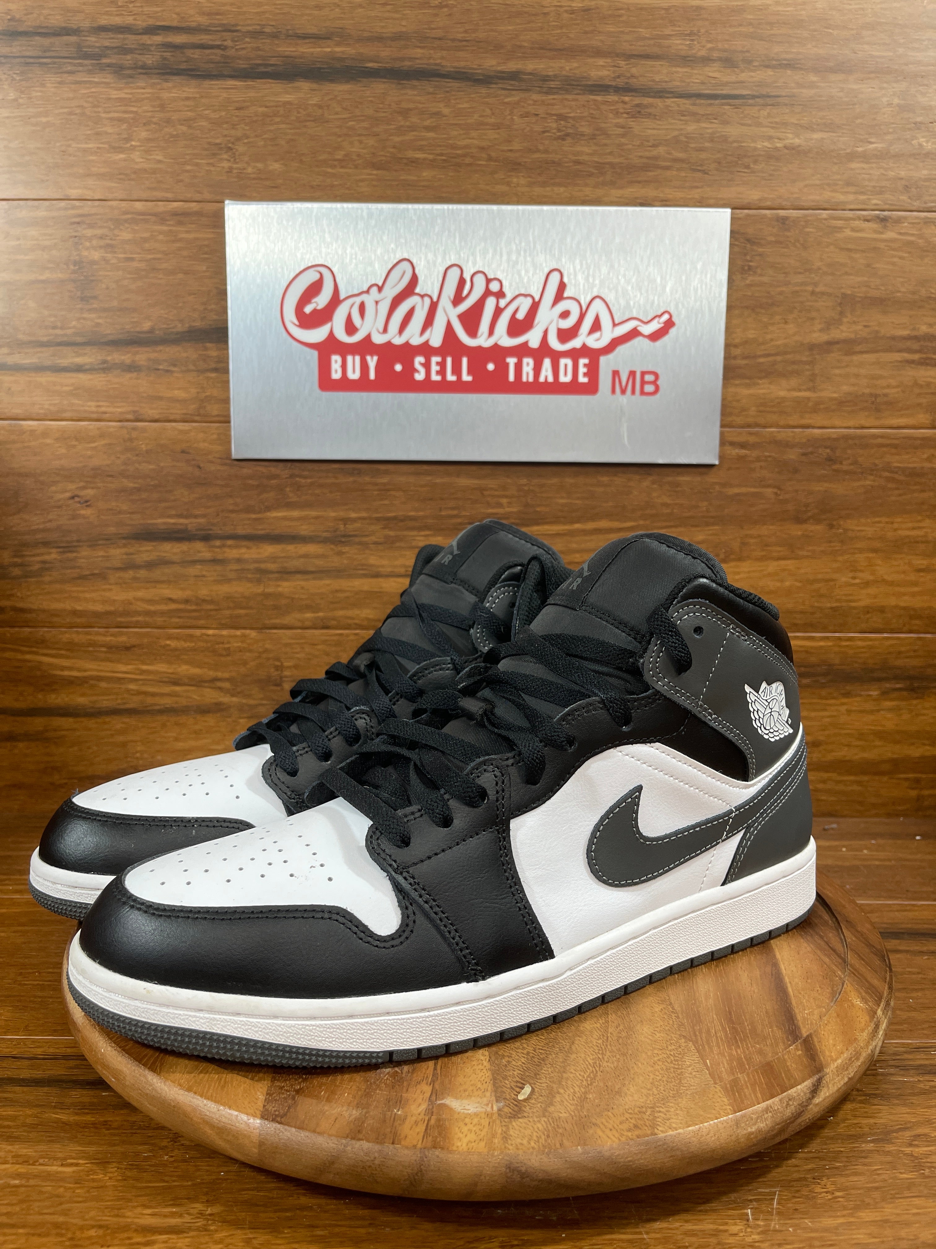Jordan 1 Mid Black White Iron Grey