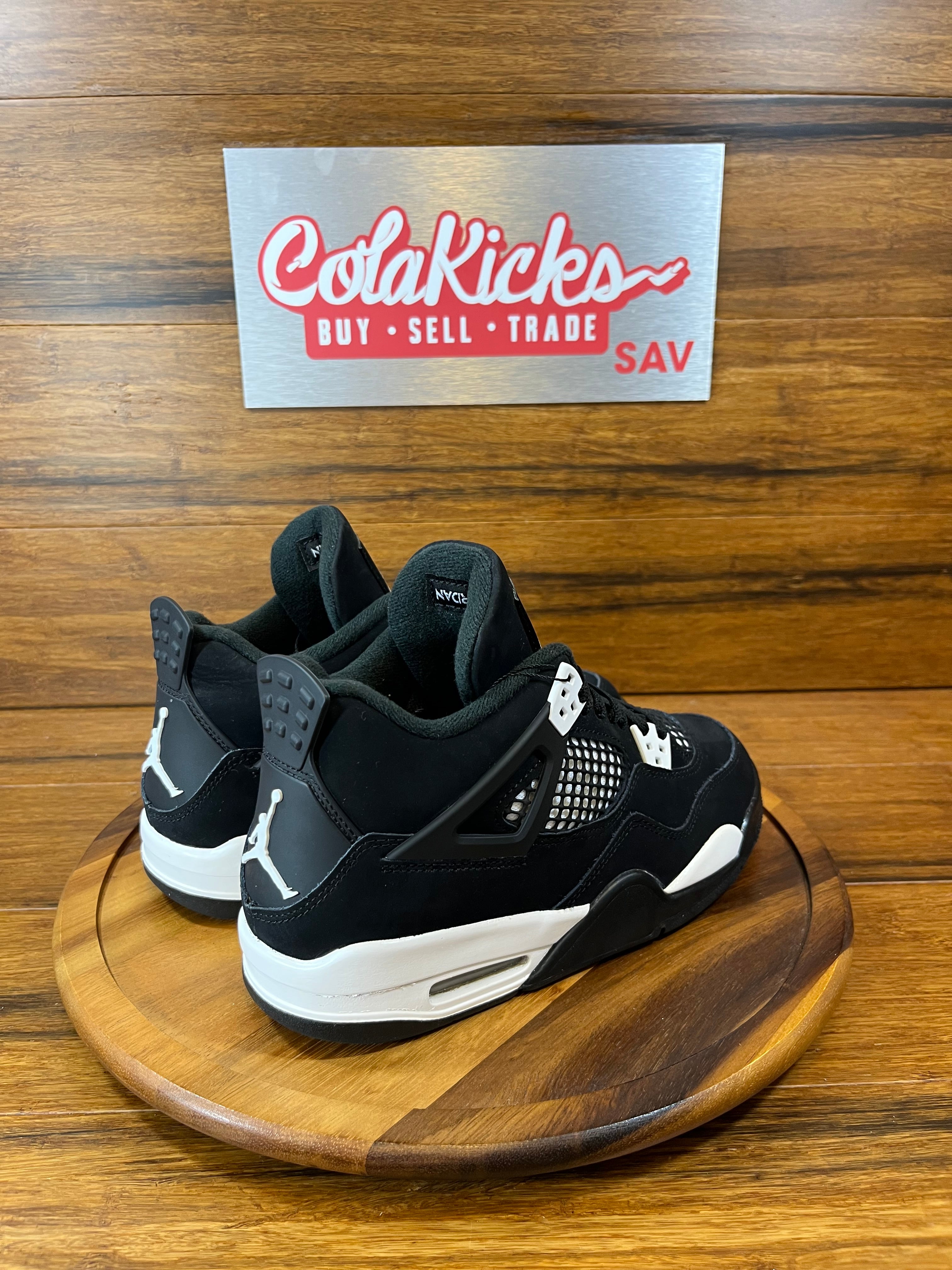 Jordan 4 Retro White Thunder (GS)