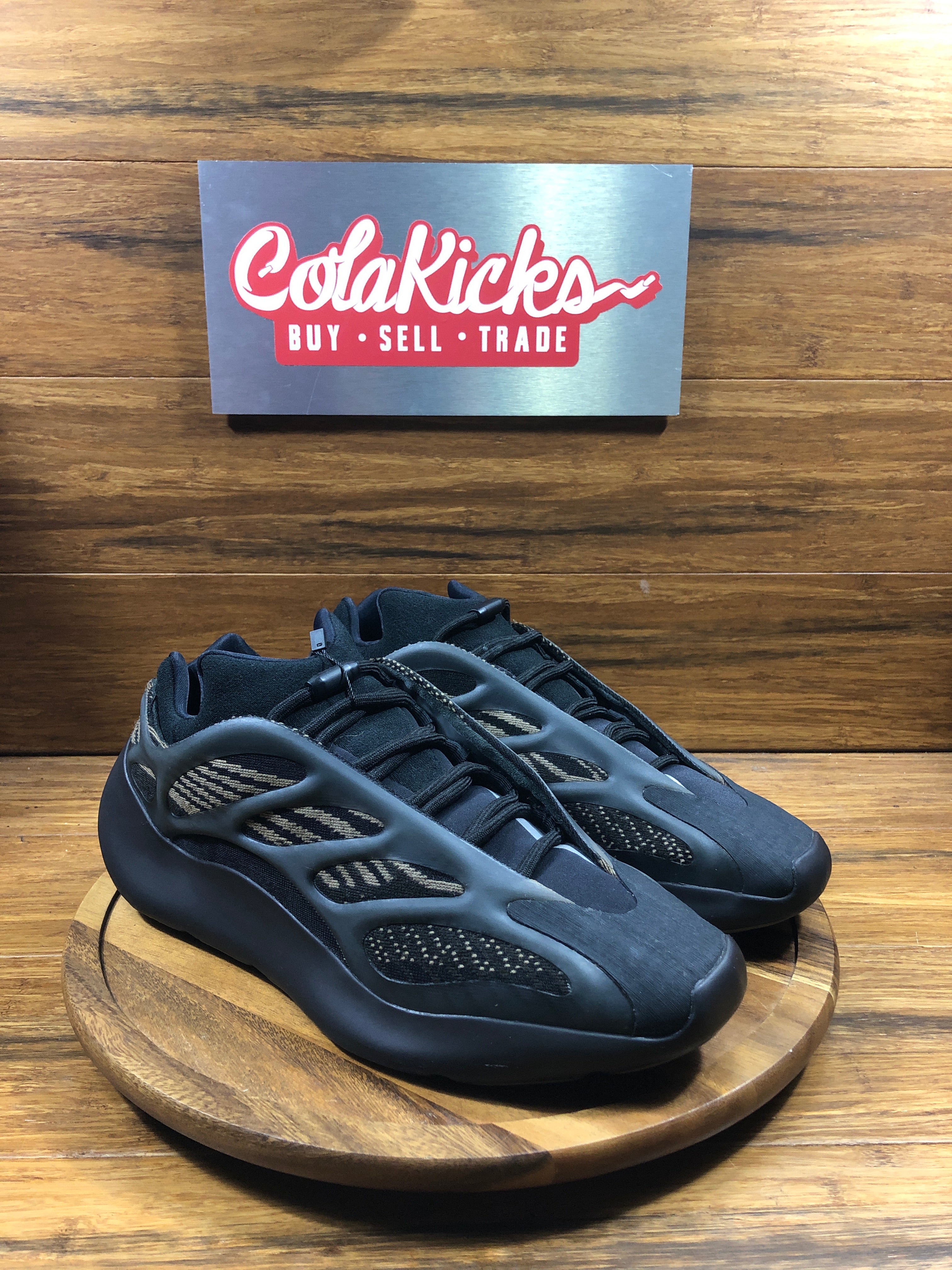 adidas Yeezy 700 V3 Clay Brown