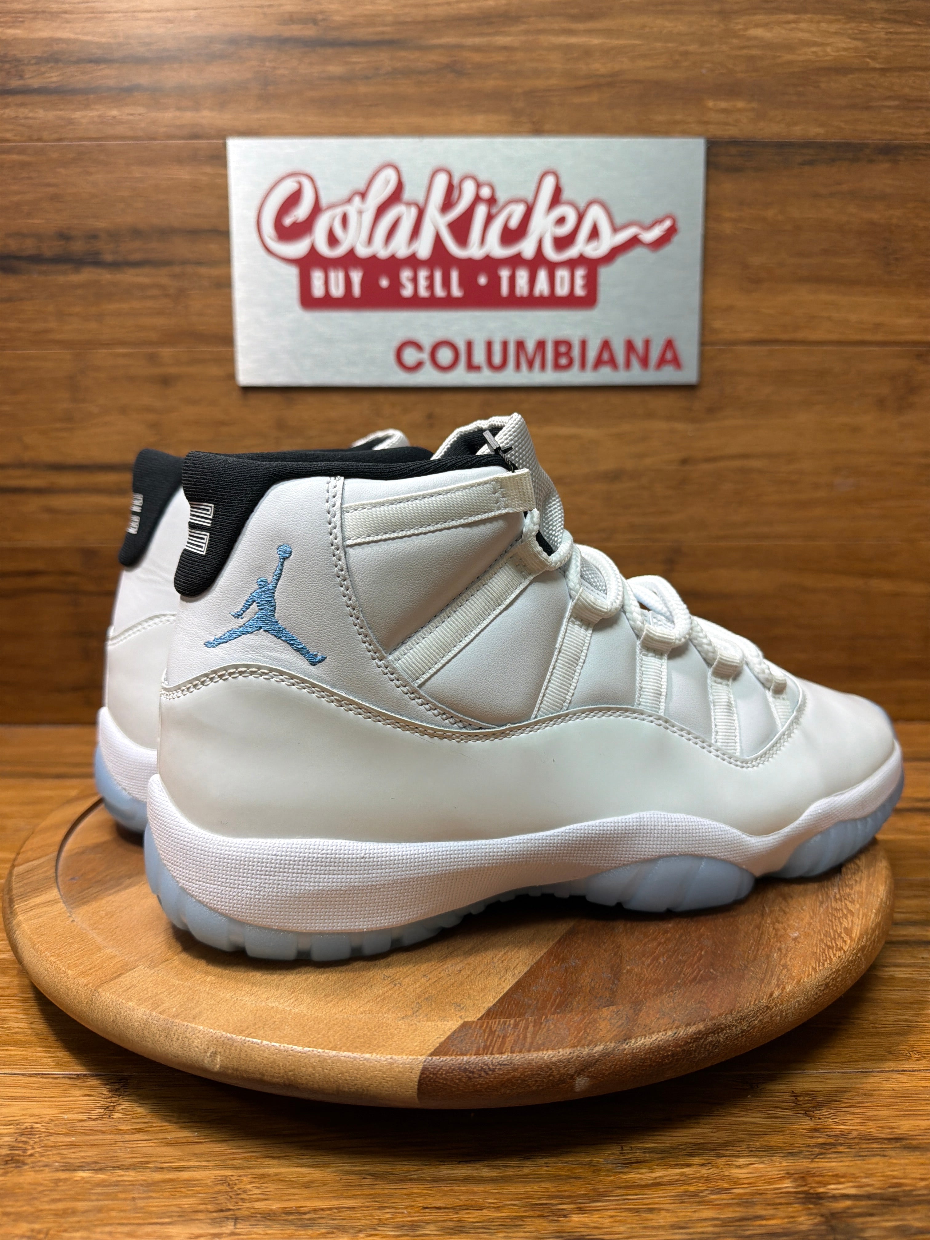 Jordan 11 Retro Legend Blue (2024)
