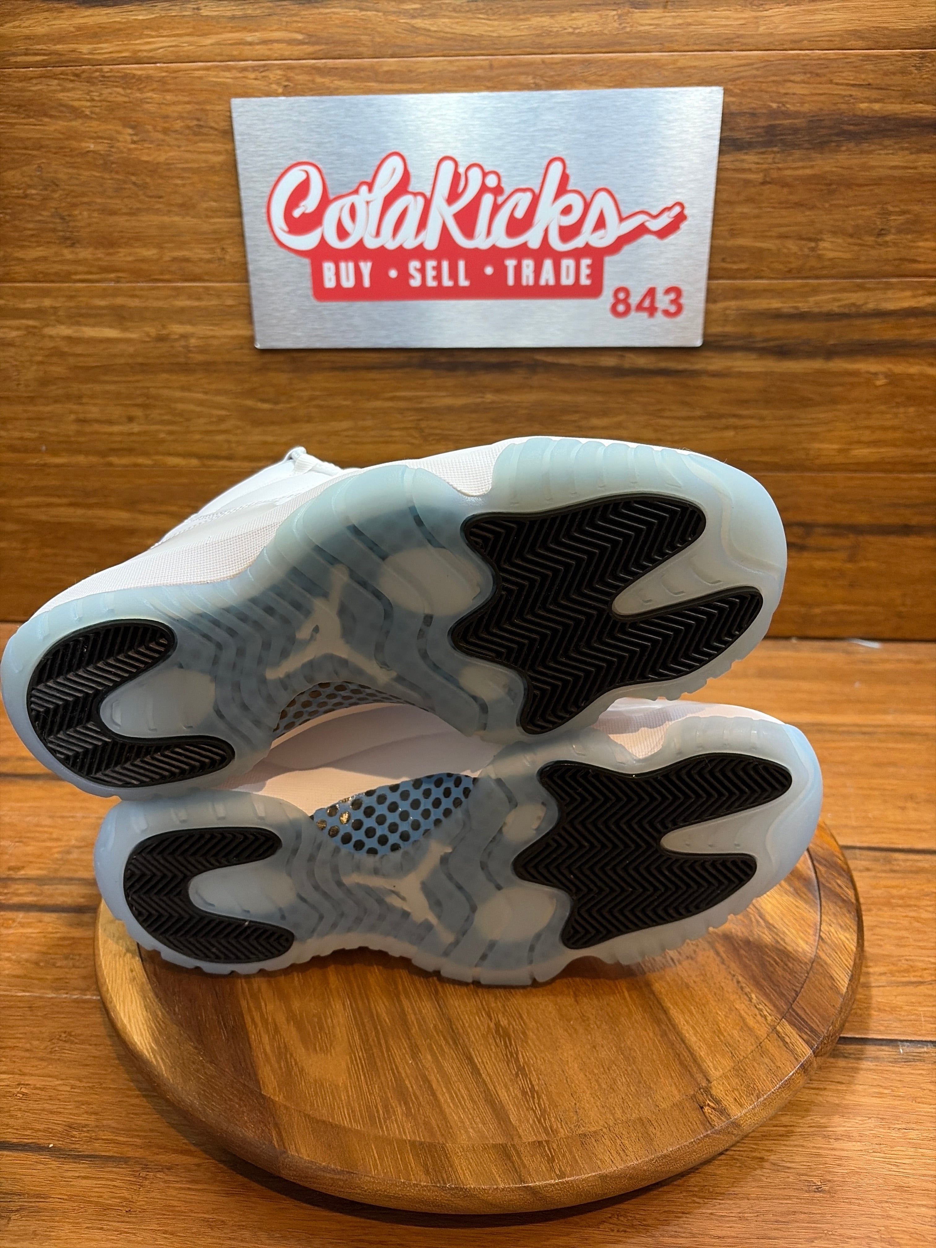 Jordan 11 Retro Legend Blue (2024)
