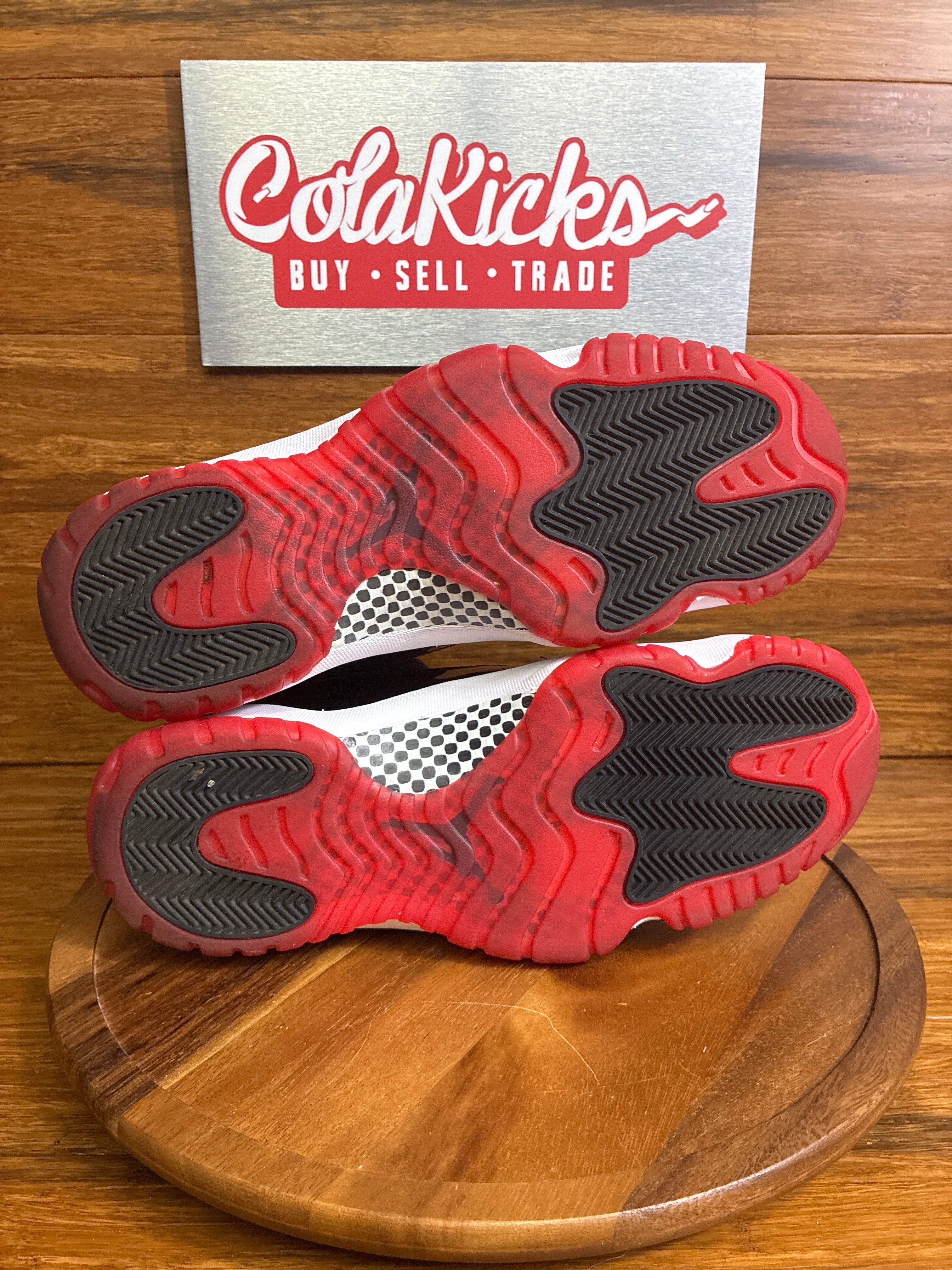 Jordan 11 Retro Playoffs Bred (2019)
